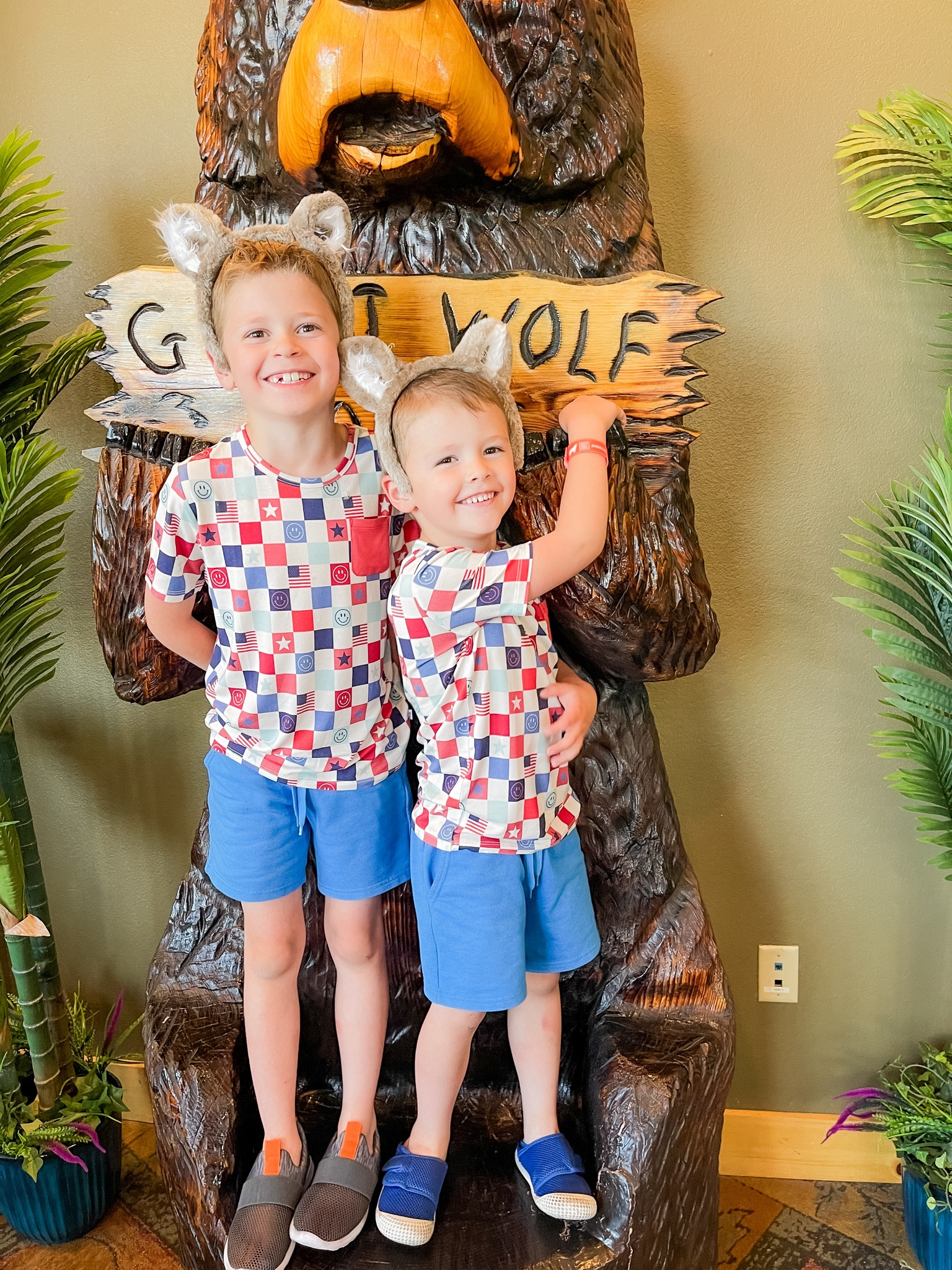 Outfit of the Day | Boy’s Clothing

** make sure to click FOLLOW ⬆️⬆️⬆️ so you never miss a post ❤️❤️

📱➡️ simplylauradee.com

toddler | kids | toddler clothing | toddler outfit | pajamas | jammies  | toddler toys | kids clothing | carters | old navy | target | target finds | walmart | walmart finds | amazon | found it on amazon | amazon finds | cat and jack | school uniforms | bamboo pajamas | play clothes 

#LTKSeasonal #LTKKids #LTKSwim