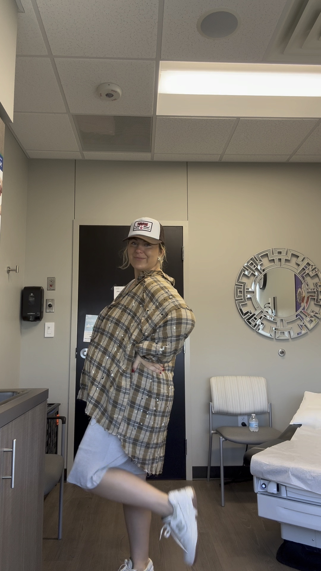 Fall is here if the flannel is out!


#targetfashion#target#shoptalulah#newbalance#truckerhat#momstyle#momlooks#fallfashion

#LTKBump #LTKStyleTip #LTKFindsUnder50