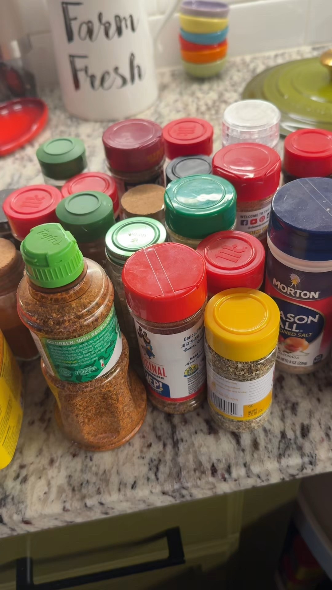 Turned my messy spice cabinet into an organized dream🙌🏼



#LTKFindsUnder50 #LTKFamily #LTKHome