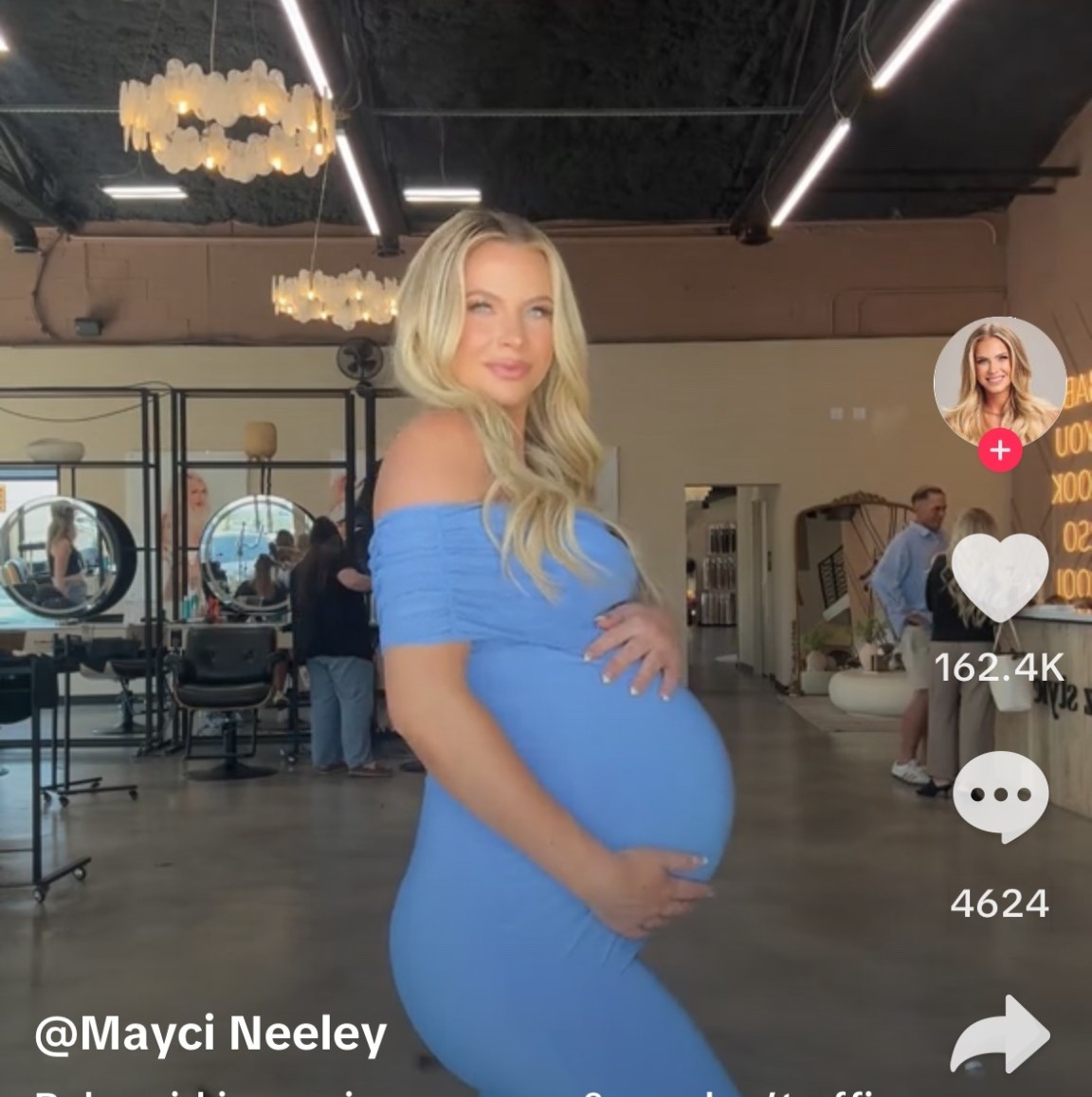 Secret lives of Mormon wives Mayci’s blue dress 