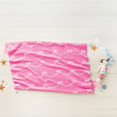 48"x58" Pretty Bow Kids' Throw Blanket Pink - Pillowfort™ | Target