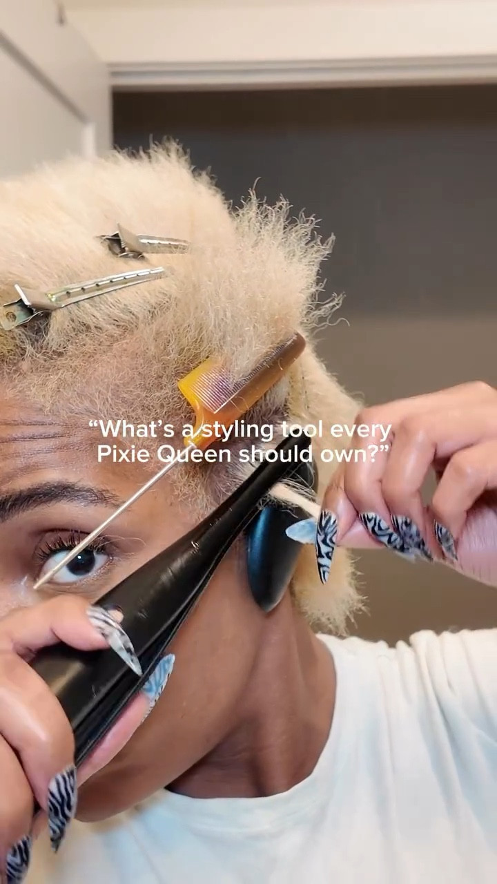 The Pencil Straightener has been my favorite styling tool to confidently style my natural pixie from curly to straight for over 7 years. 

SN: This particular flat iron has heat settings and I have mine set to 340° 

👱🏾‍♀️LINK IN BIO to shop! 

Follow for more Natural Pixie Tips!

#bostoninfluencer pixie haircut, pixie styling tips, pixie styling help, how to style a pixie, pixie hairstyle, black women with pixies