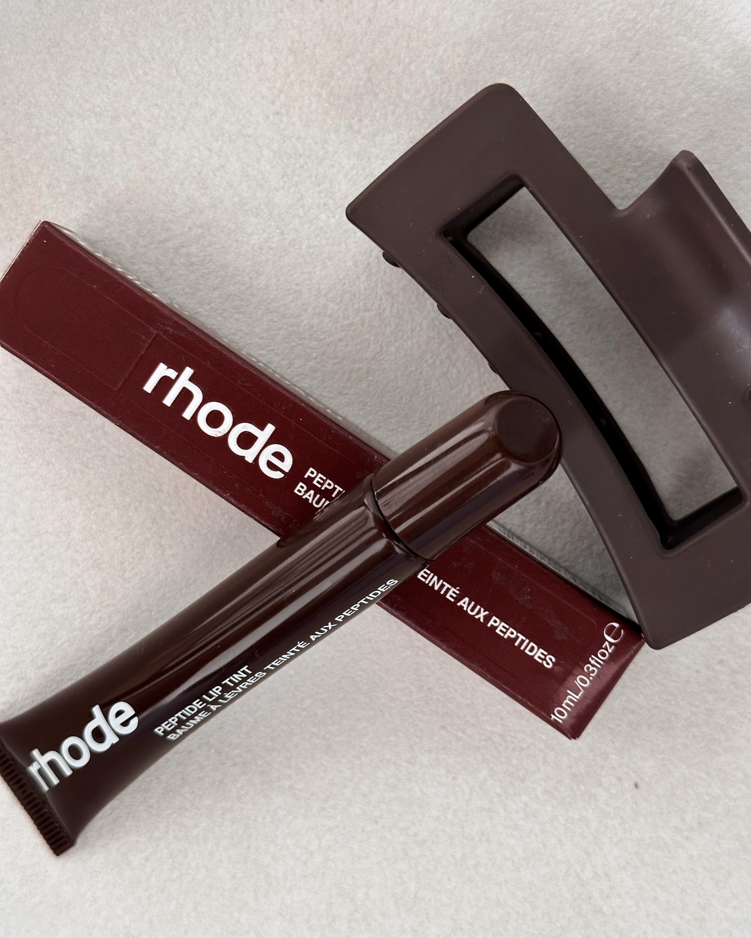 Rhode Peptide Lip Tint — espresso chic ☕️The it girl gloss for fall. Hydrating like a balm, shiny like a gloss, and that perfect brown tint that screams cozy season. Shade: Espresso by Rhode — my current obsession for the “your lips but better” look.

#LTKcanada #LTKbeauty #LTKstyletip