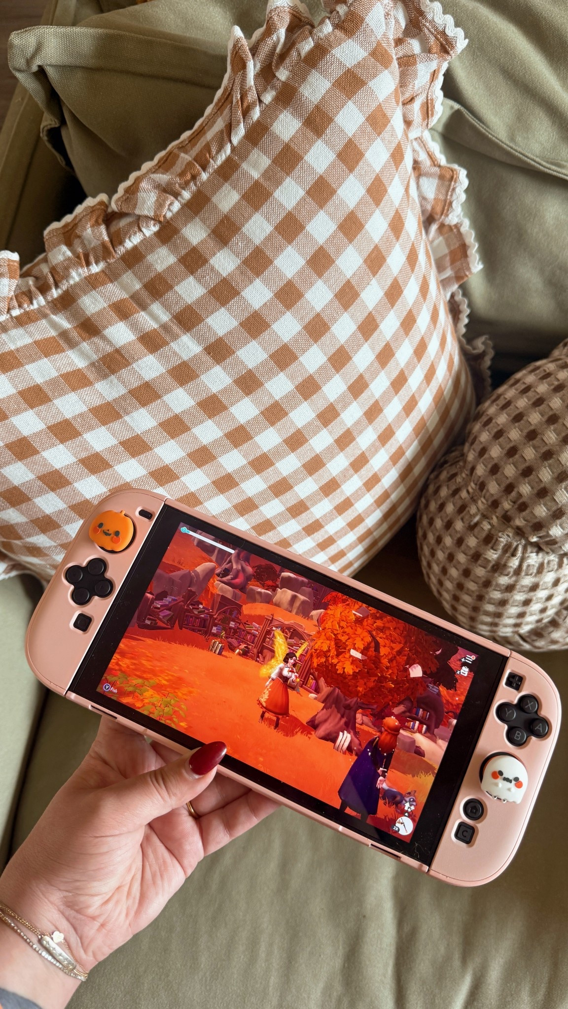 Pink switch shell and halloween covers!🧡
