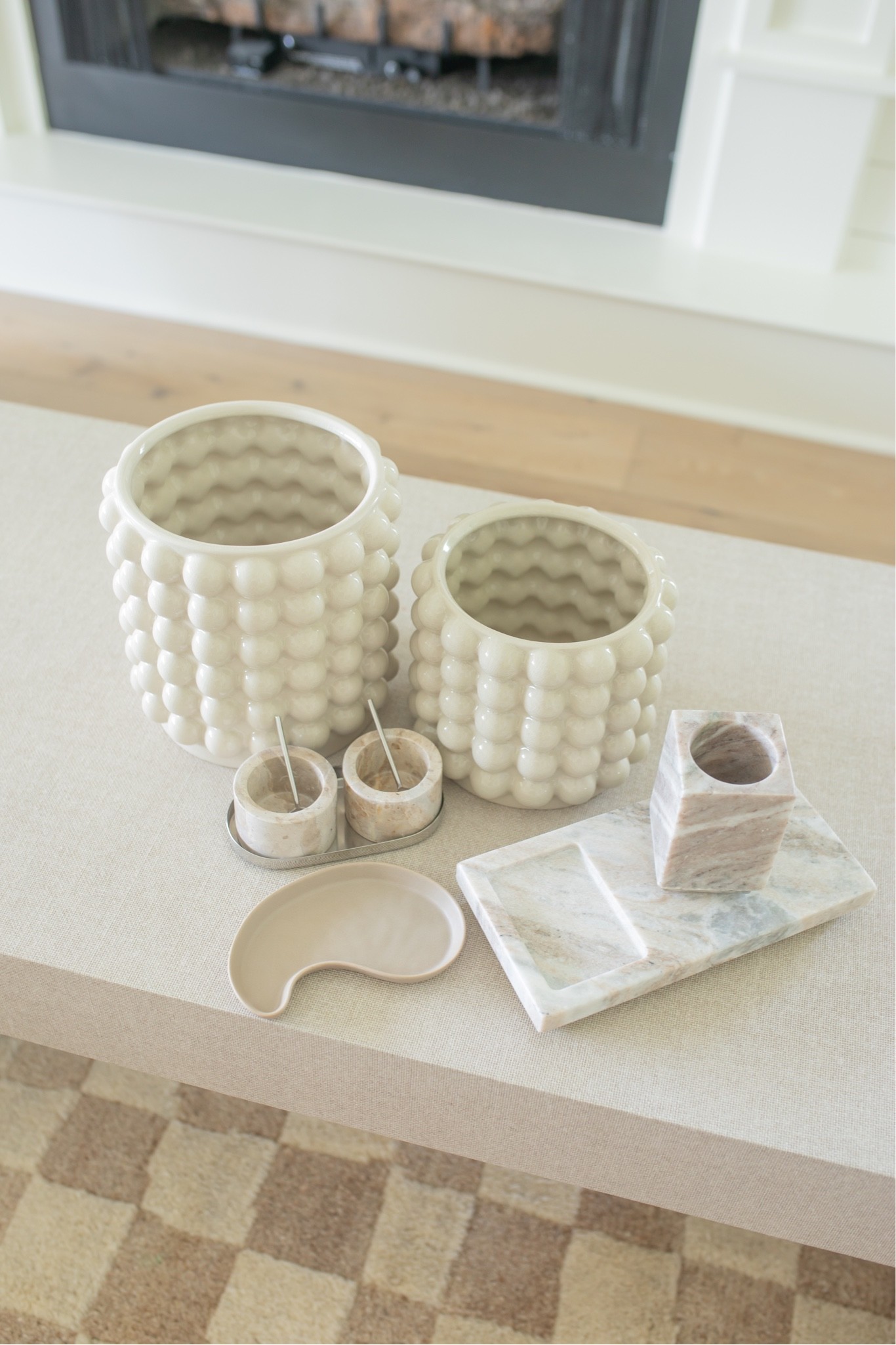 H&M home haul 

Neutral home decor, marble home decor, H&M finds, vase, salt and pepper bowls, toothbrush holder, soap dish

#LTKunder100 #LTKhome #LTKunder50