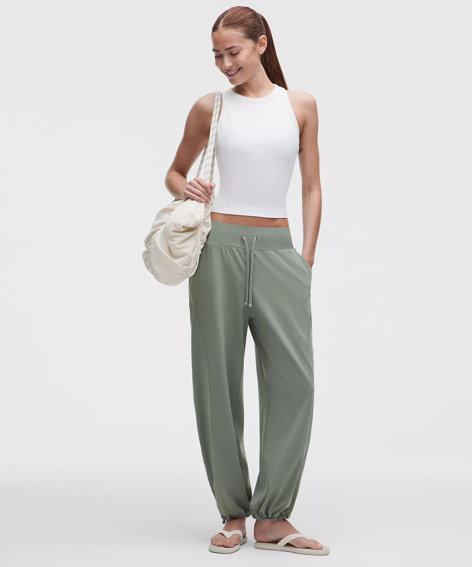 Groove Low-Rise Relaxed Cinch Pant | Lululemon (US)