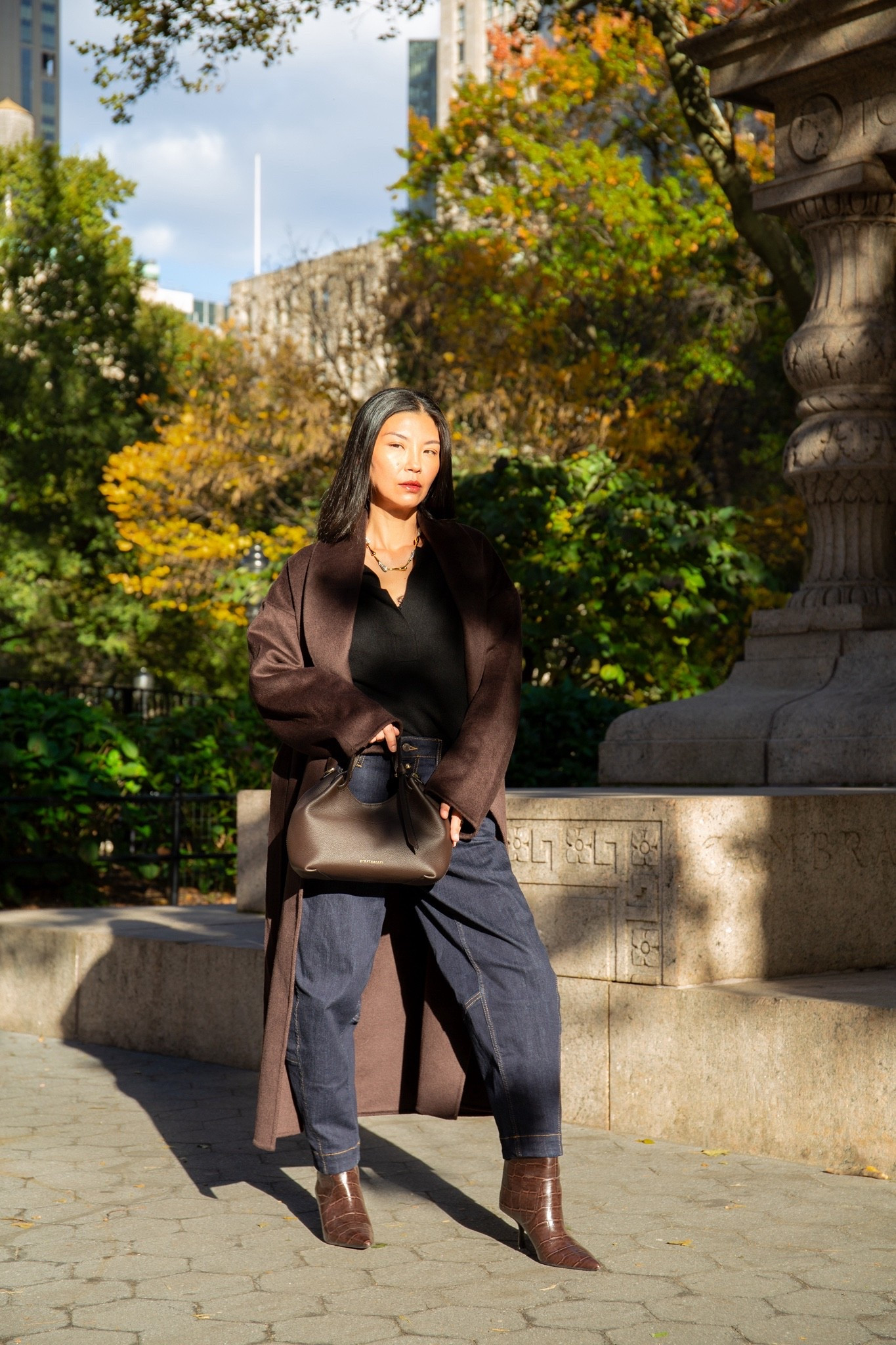 Wrapped in chocolate hues and a sharp city mood. 🤎🍂🍁 @strathberry 
#Strathberry #BrownBag #HowtoStyle #ootdfashion #outfitinspo 



#LTKStyleTip #LTKPetite #LTKSeasonal