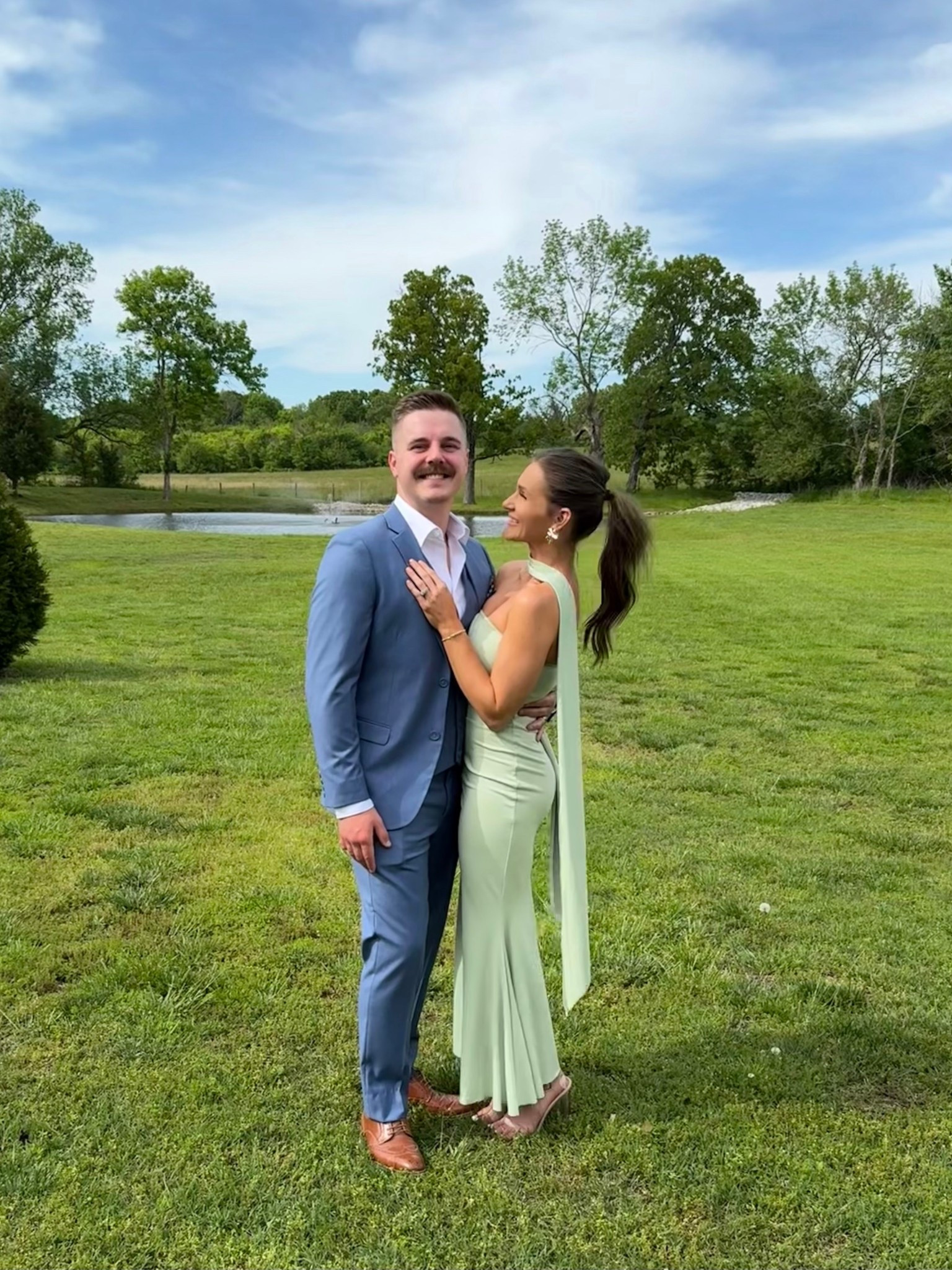 This Scarf dress is 😚🤌🏻
So flattering & comes in several colors! 

#SpringWeddingGuest #WeddingGuestDress #LTKSpringStyle #PastelOutfit #SageGreenDress #WeddingGuestLook #SpringStyleInspo #LTKwedding

#LTKParties #LTKStyleTip #LTKWedding