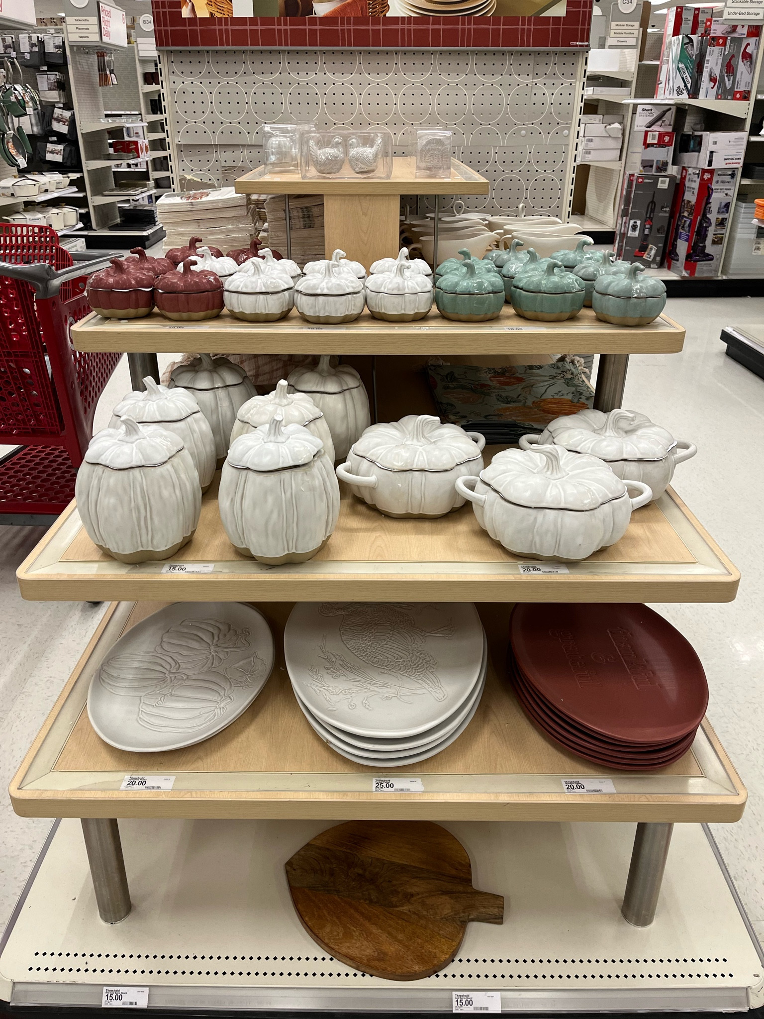 Fall and thanksgiving decor for your table🍂🍁
#target #falldecor #tabledecor #thanksgivingdecor #pumpkinplates #turkeyplates #falltable #falldiningroom 

#LTKSeasonal #LTKhome #LTKunder50