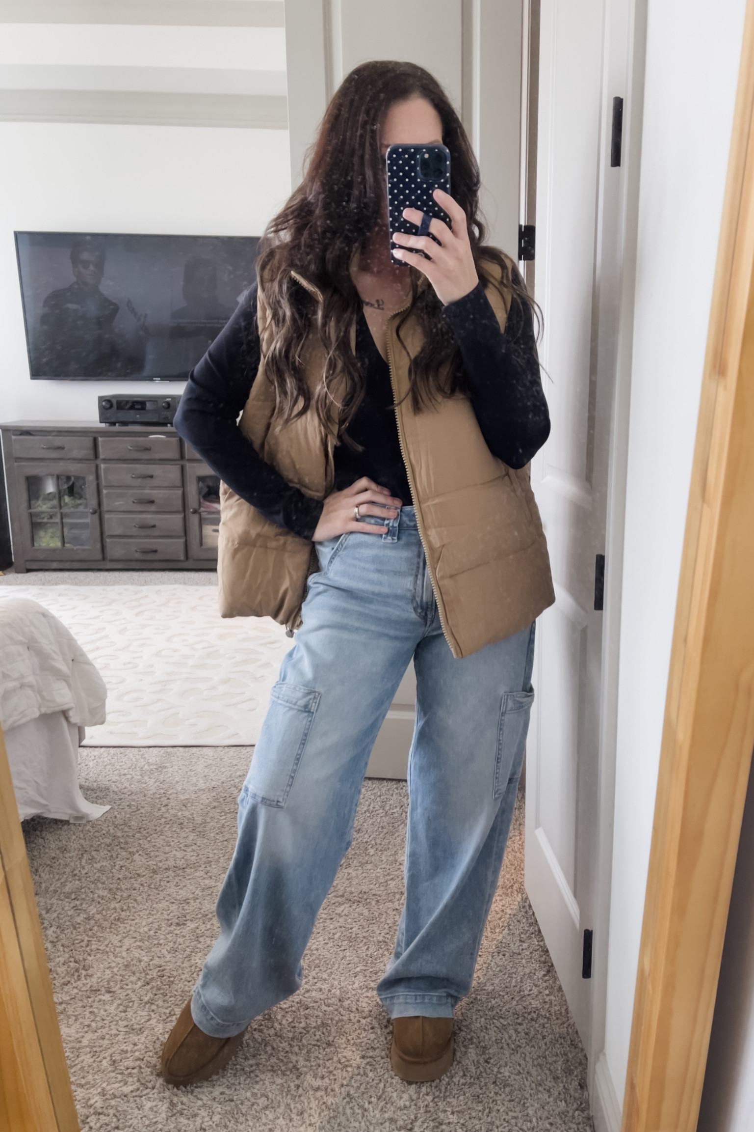 Fall outfits 
Amazon vest
AE jeans
Abercrombie bodysuit 
Ugg slippers 

#LTKmidsize #LTKover40 #LTKfindsunder50