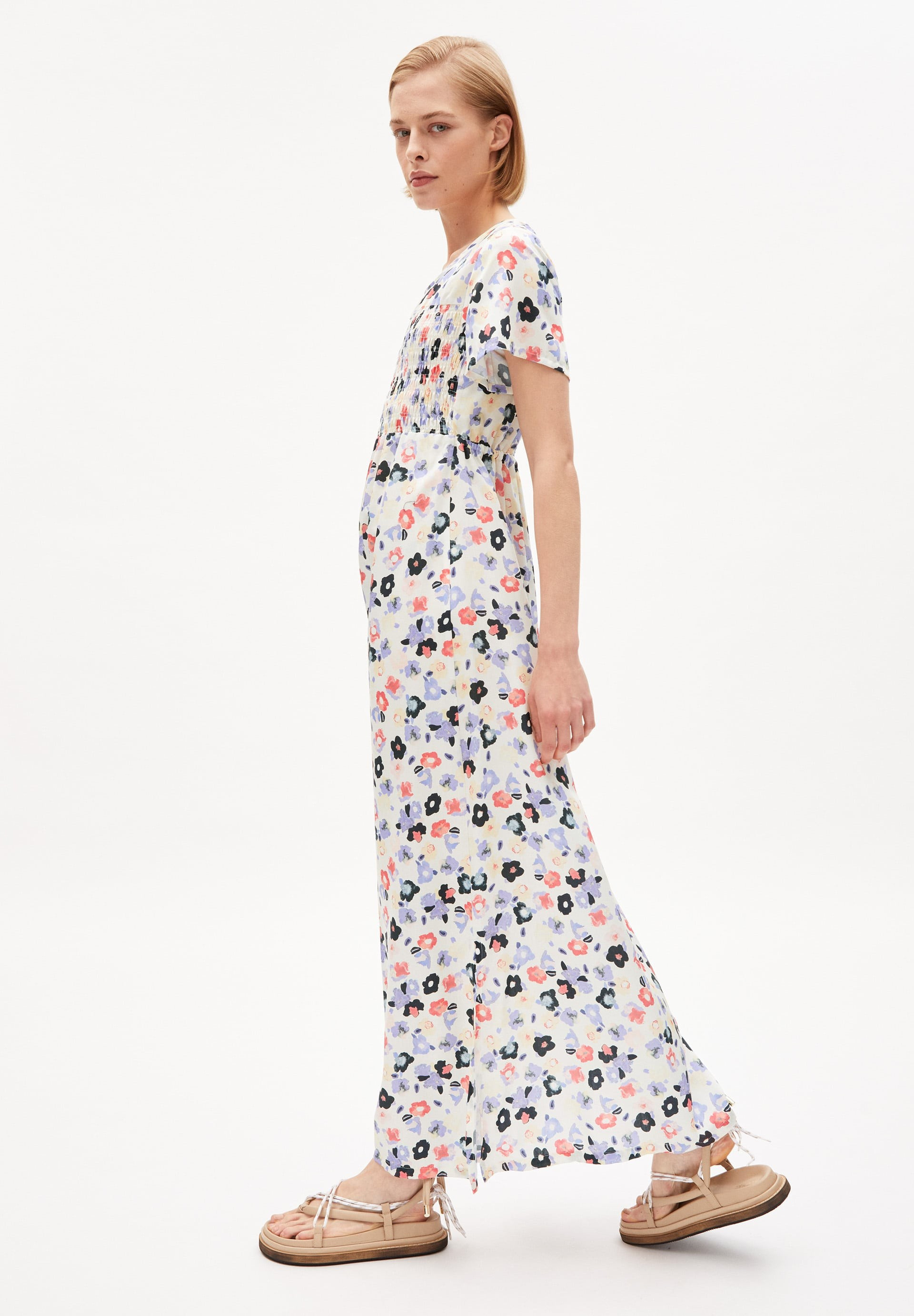 Webkleid mit 100% carbon-zero TENCEL™ Faseranteil | ArmedAngels (DE)