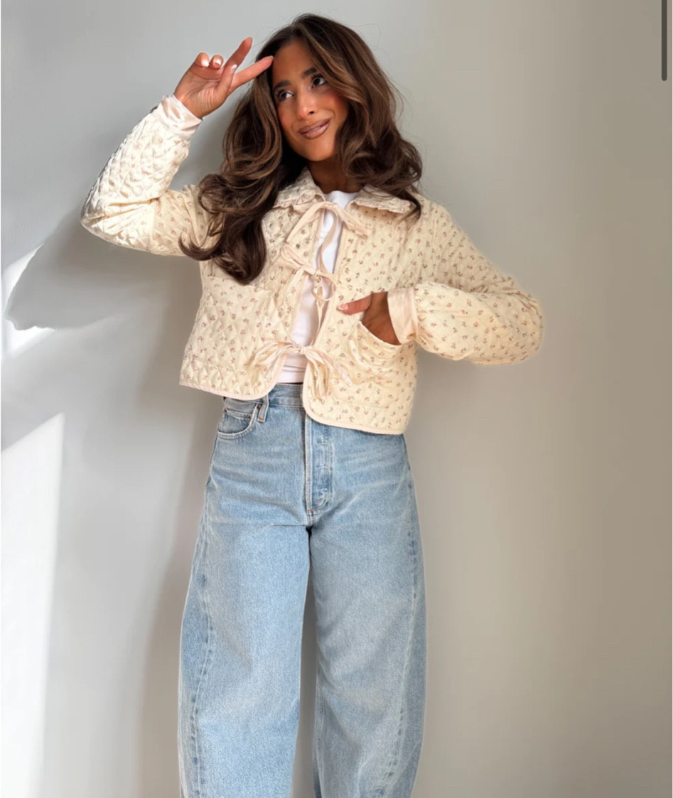 A chic twist on cozy — this cropped quilted jacket brings warmth and style together, perfect for layering through crisp fall days🍁

#LTKStyleTip #LTKWorkwear #LTKSeasonal