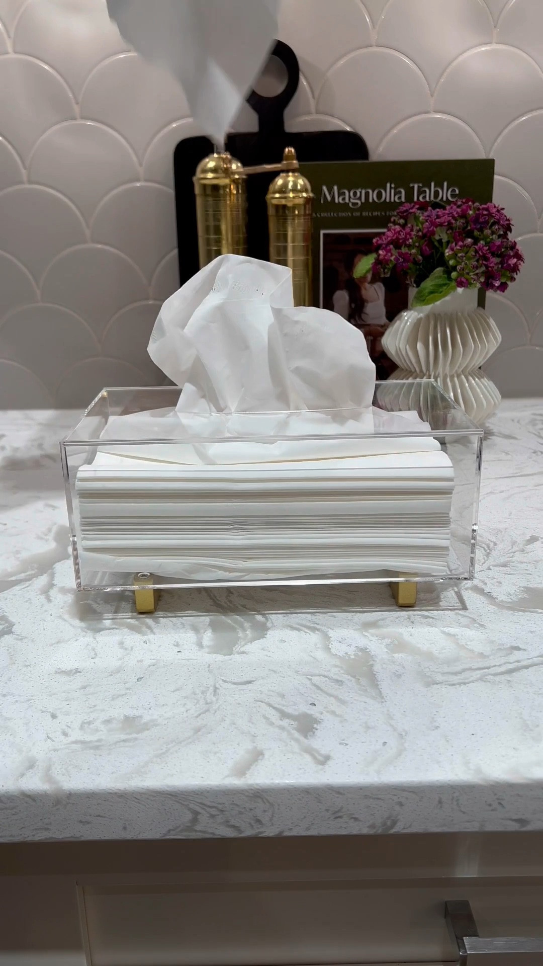 I’m absolutely smitten with this acrylic tissue paper holder! It brings such an elegant touch to any space. Style it in your bathroom, on a side table, or even as part of your countertop decor—it’s so versatile! 💕  

Kleenex holder 
Tissue holder 
Salt and pepper mill 
Wooden pedestal tray
Small white vase


Perfect for elevating your countertop styling game! ✨🛒

#LTKHome #LTKSaleAlert #LTKStyleTip