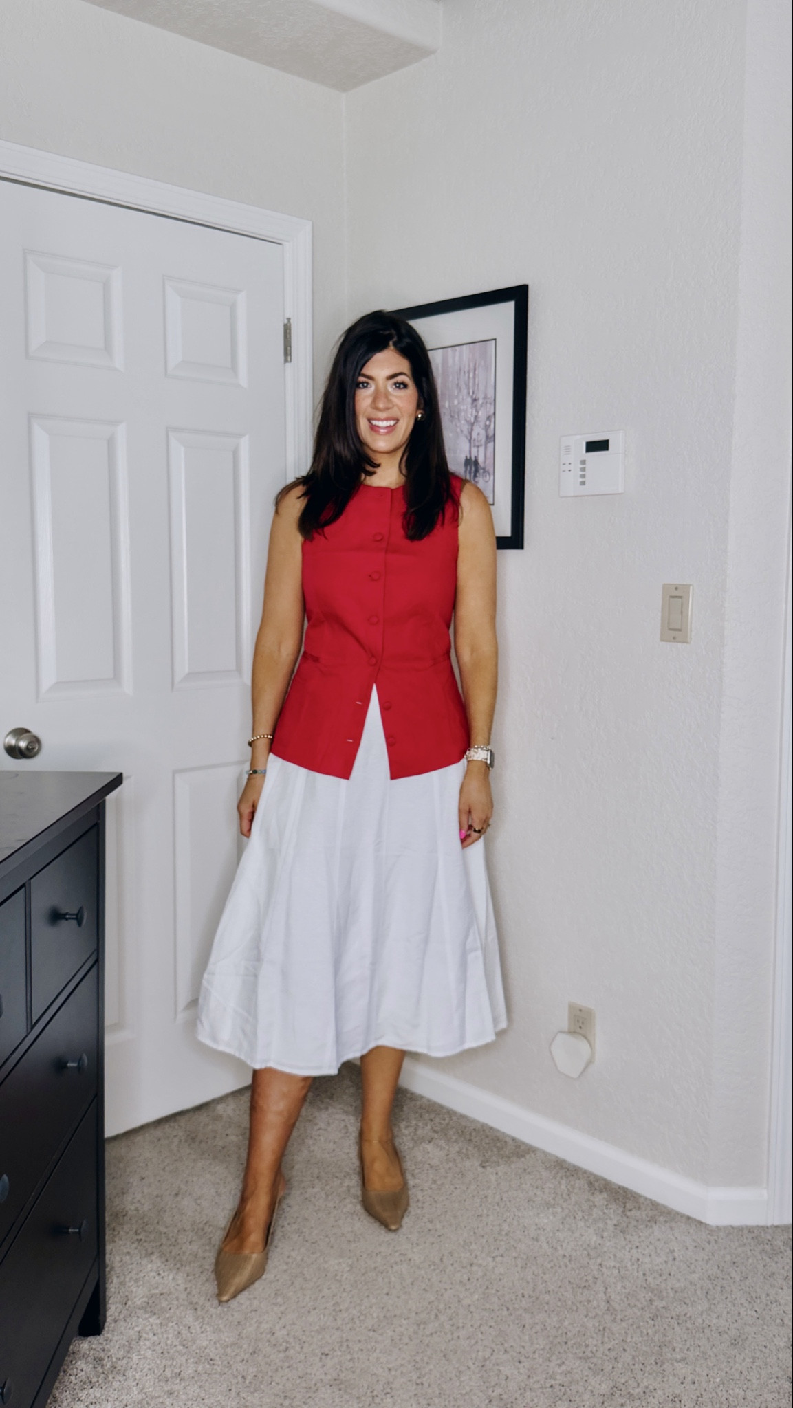In a medium linen vest
Medium linen a line skirt 

#LTKSaleAlert #LTKMidsize #LTKWorkwear