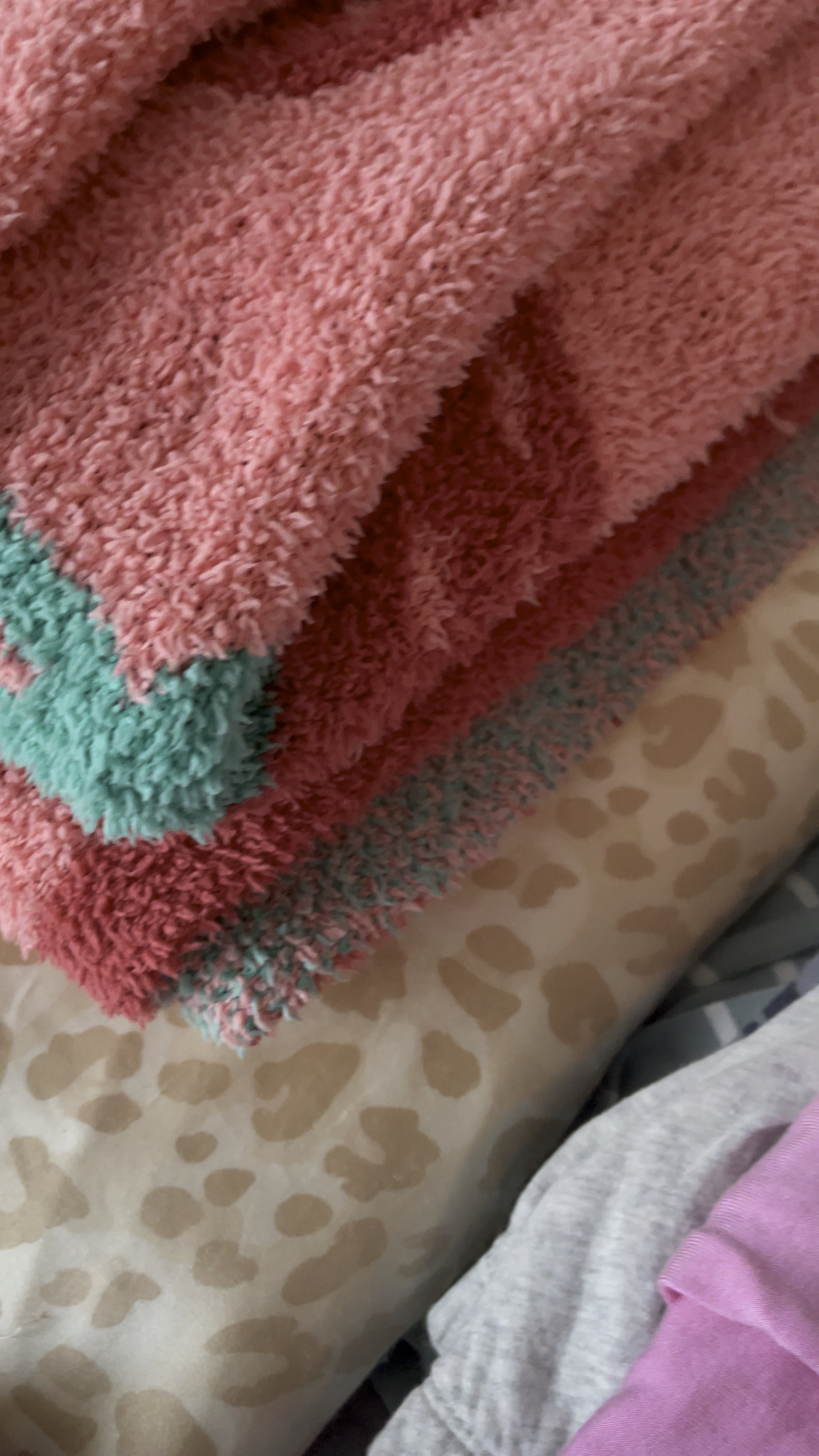 Items I’m bringing in my hospital bag. Blanket print is out of stock but linked others from the same brand!

Pregnancy // pillow // blankets /: C-section // nursing // expecting // baby // baby bump // hospital bag

#LTKBump