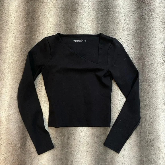 Abercrombie Soft A&F collection asymmetrical top | Poshmark
