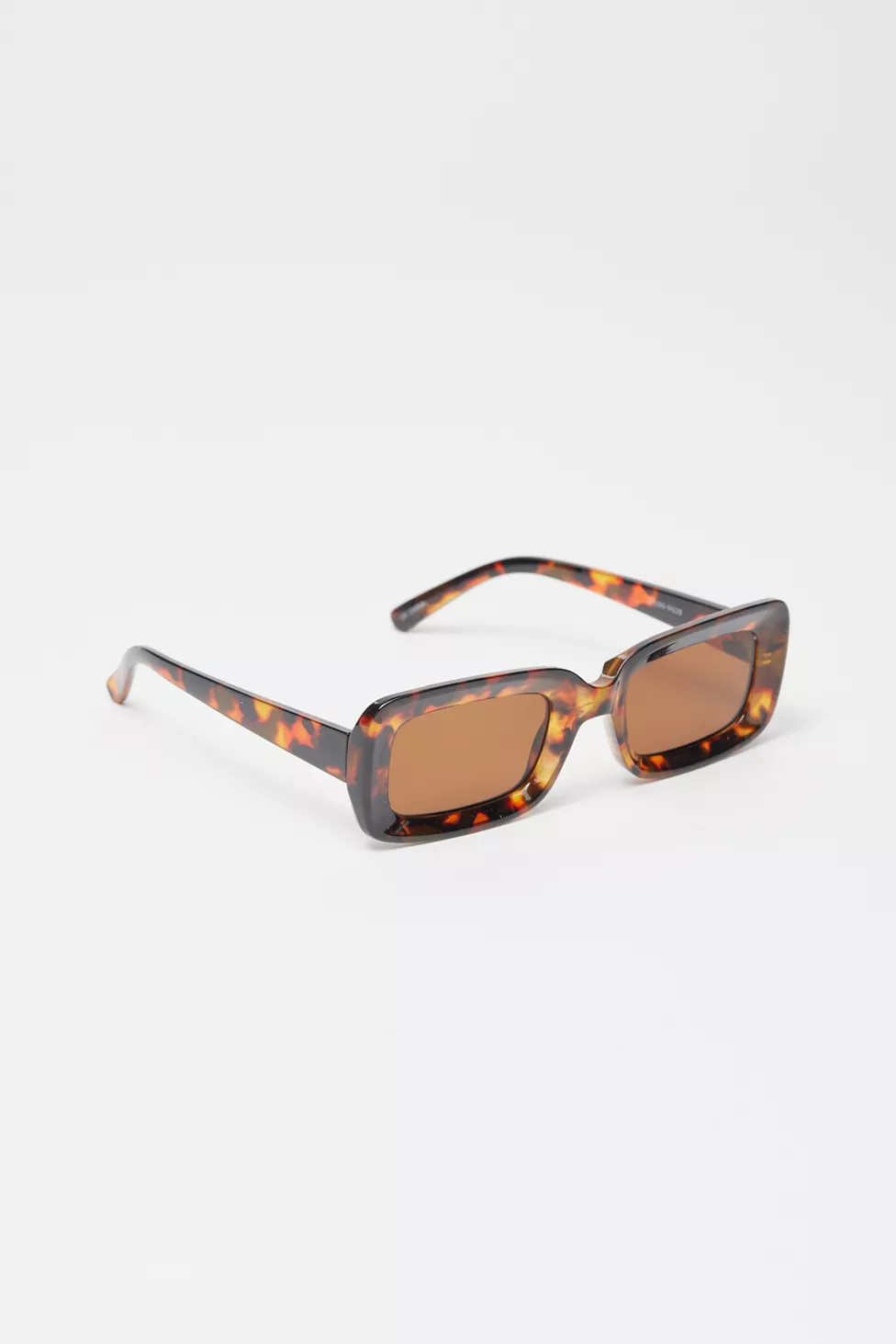 Rocco Rounded Rectangle Sunglasses | Urban Outfitters (US and RoW)