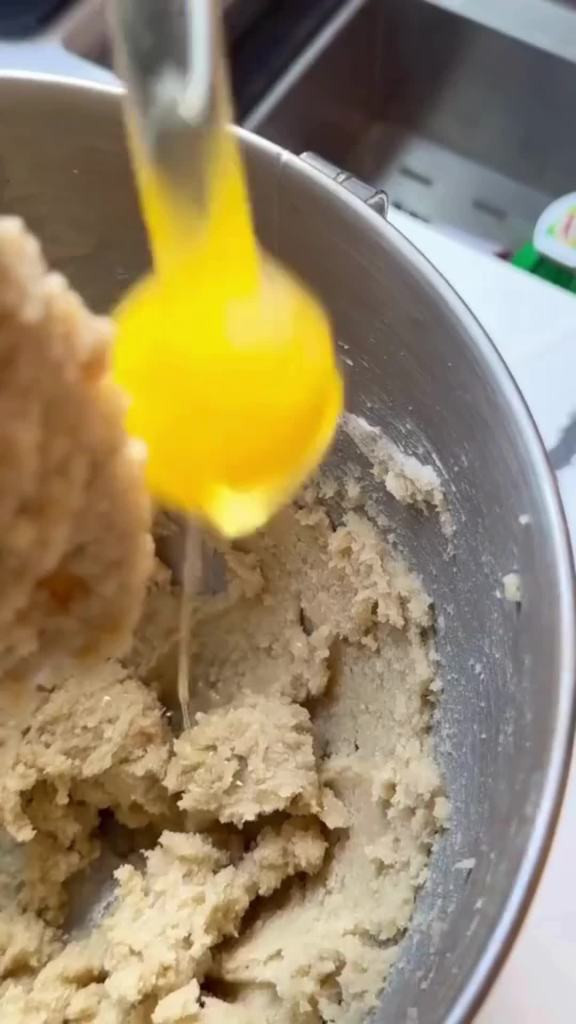 Nestle Toll House Semi Sweet Chocolate Regular Baking Chips, 36 oz Bag | Walmart (US)