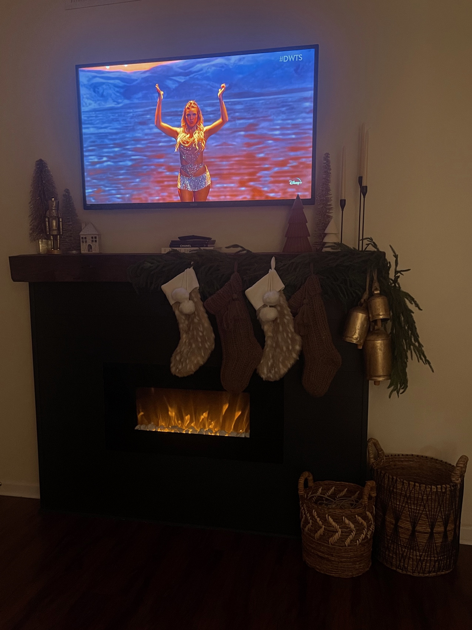 Fav time of the year ✨🎄🥹

#LTKSeasonal #LTKHolidaySale #LTKhome