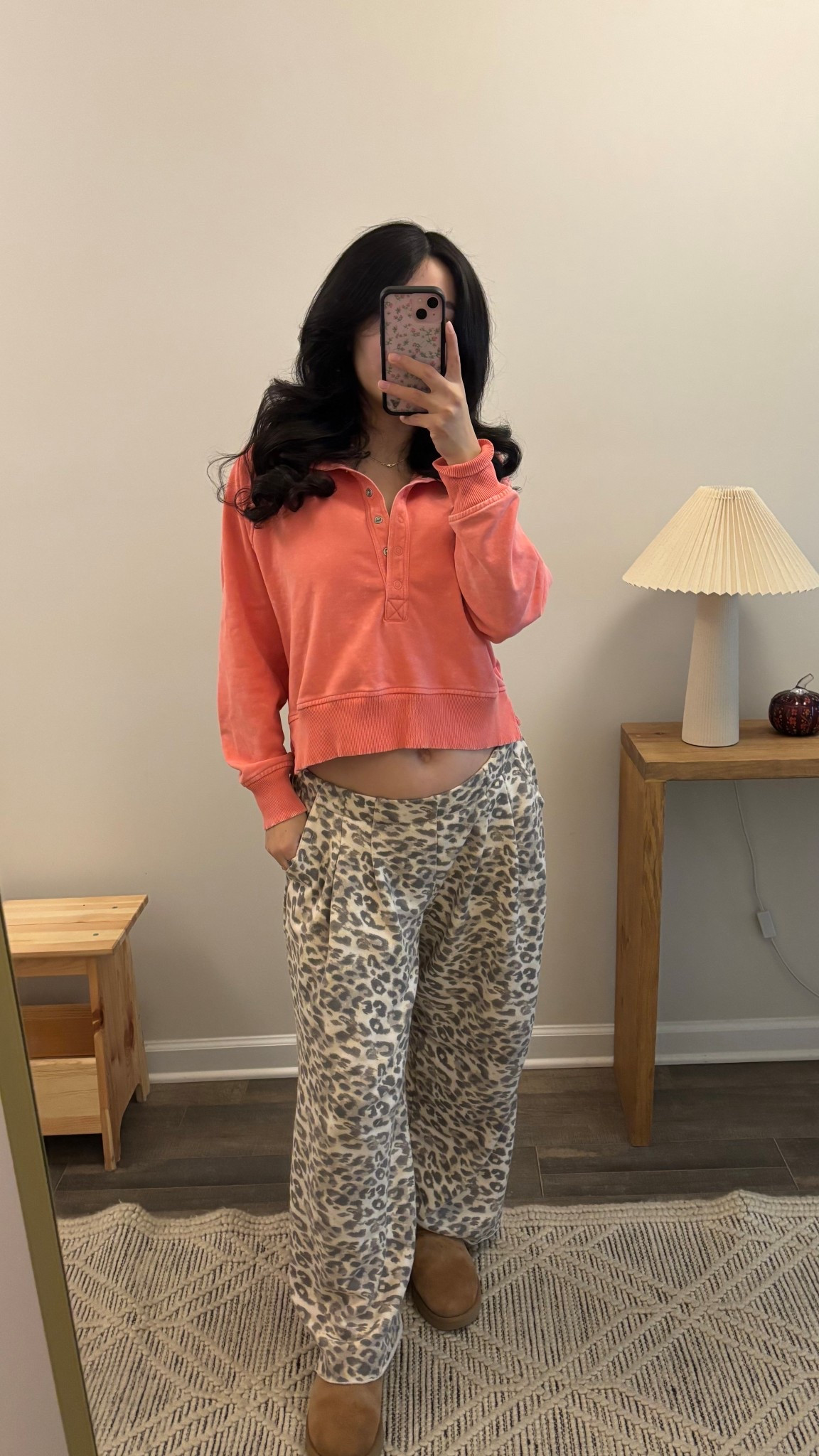 Same pants, different sweatshirt
AE big hug fleece Henley sweatshirt (s) this runs a little small I would size up!
Aerie leopard trousers (s short)



#LTKPetite #LTKBump #LTKootd