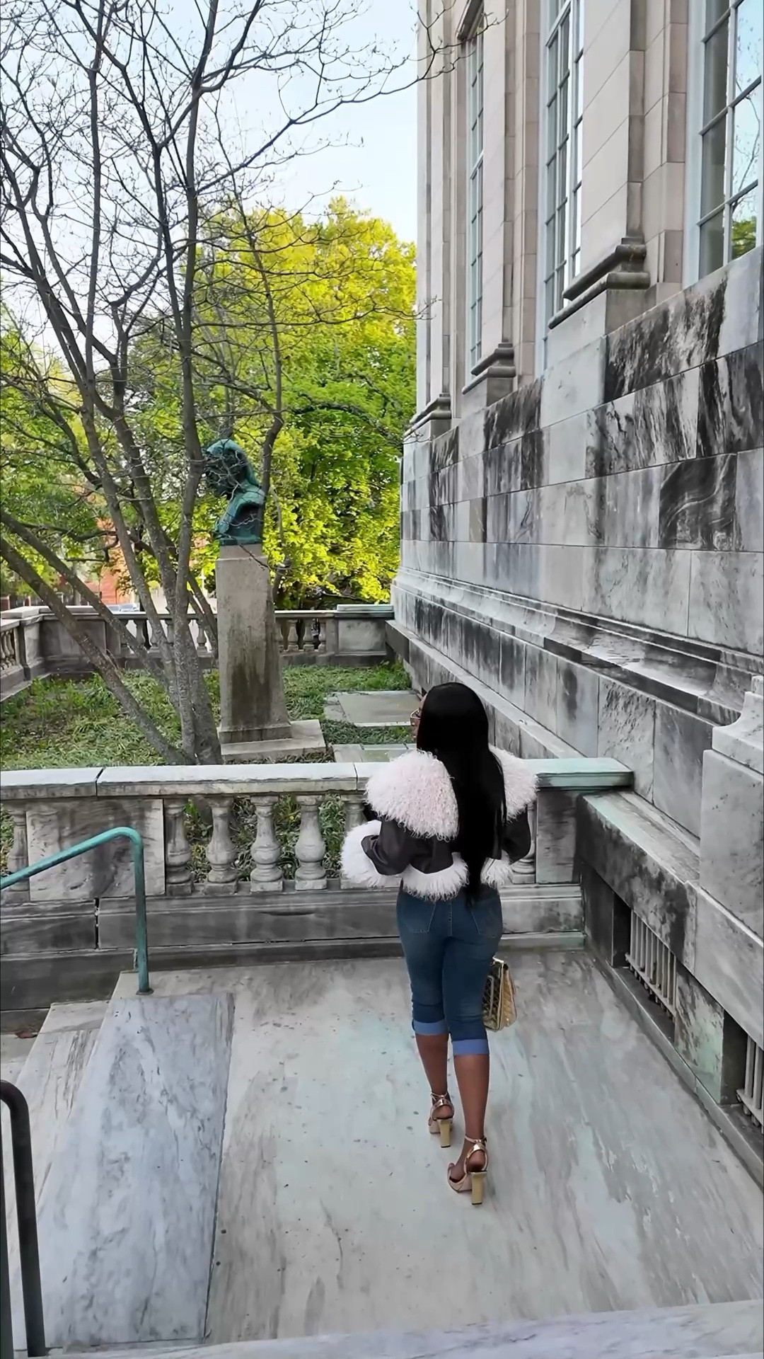 #AD POV: you grew up watching music videos wishing you could dress like that and now you can with Baby Phat. 

Your video vixen era is waiting ✨ 

I am wearing a denim halter top and capris in a US size 4, they are stretchy and fit true to size.

#BabyPhat #00sFashion #Y2kFashion #OutfitInspo #BaddieOutfits

#LTKootd