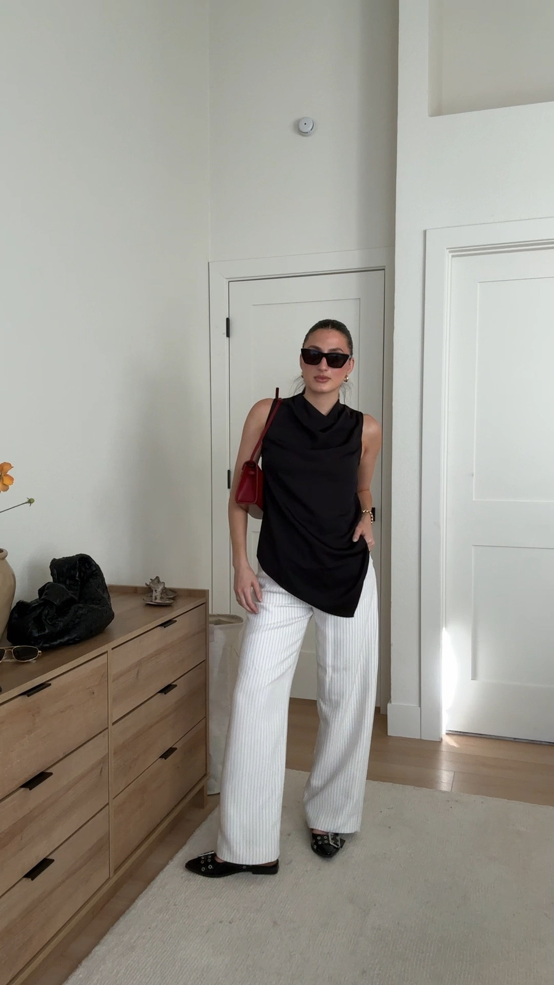 the perfect transitional outfit and also such an incredible versatile top! it’s a limited edition piece and i’m so glad i snagged it. 

#trousers #AsymmetricalTop #ModernCitizen #Abercrombie #AbercrombieSale #AbercrombieTrousers #AbercrombieSloanTrousers #FallOutfitIdea #PrefallOutfitIdea #stevemadden 

#LTKFallSale #LTKSeasonal #LTKSaleAlert