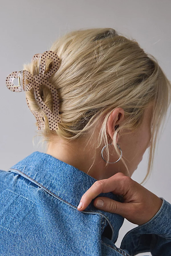 Resin Draped Bow Claw Clip in Creme/Brown Polka Dot, Women's at Urban Outfitters | Urban Outfitters (US and RoW)
