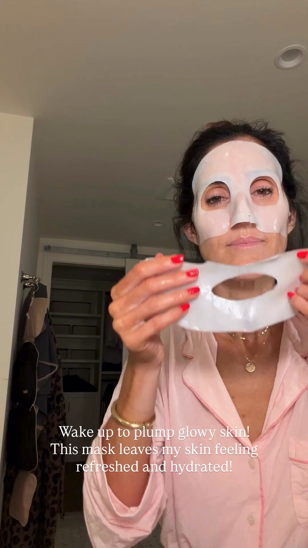 Wake up to glowing plump skin #stylinbyaylin #aylin #skin

#LTKOver40 #LTKSeasonal