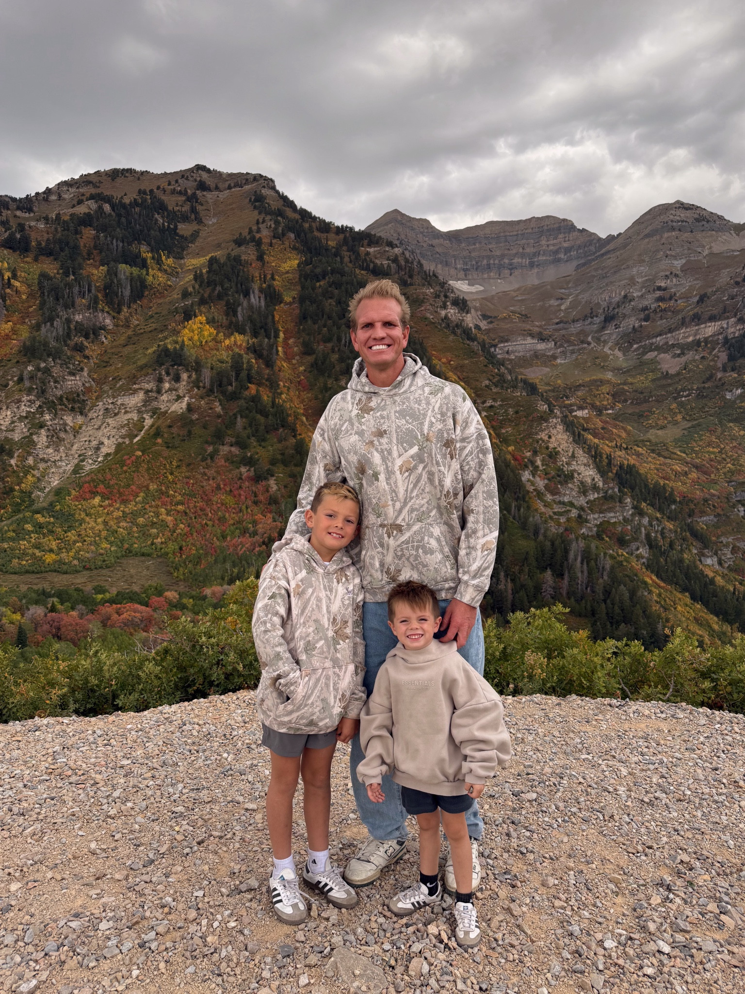 Cutest fall sweatshirt!! 🍂