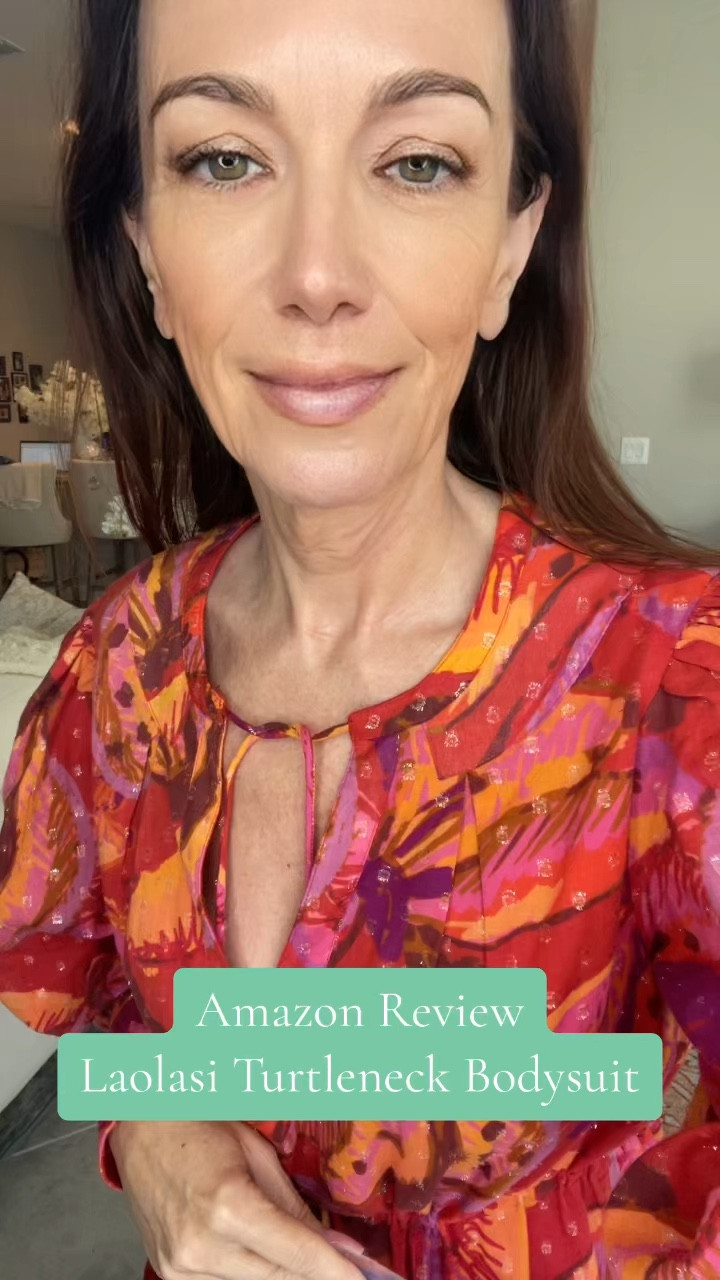 Incredibly soft turtle neck bodysuit 💕