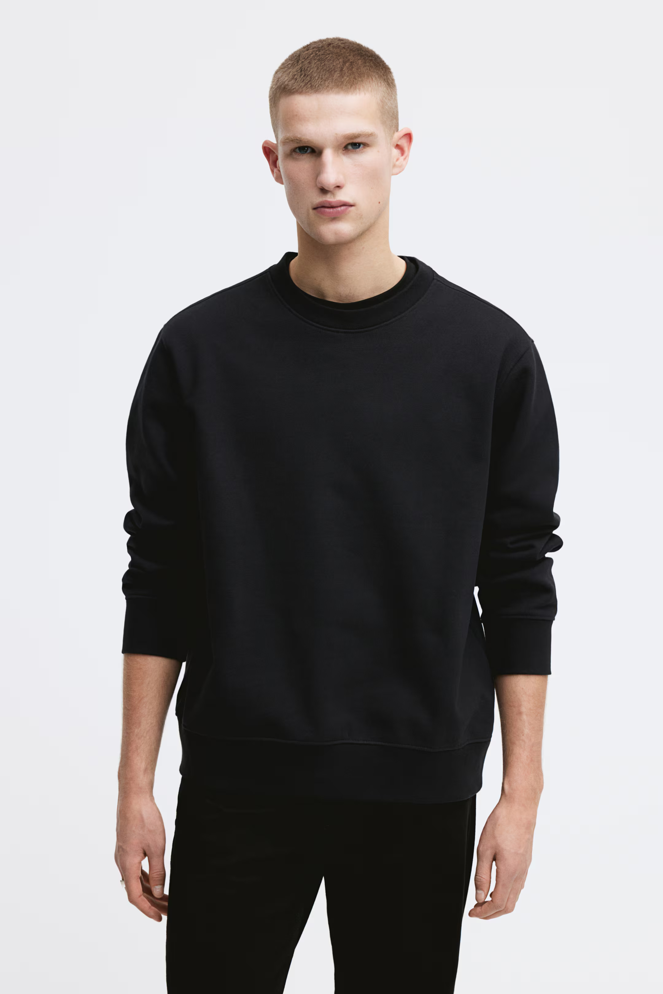 Regular Fit Sweatshirt - Round Neck - Long sleeve - Black - Men | H&M US | H&M (US + CA)
