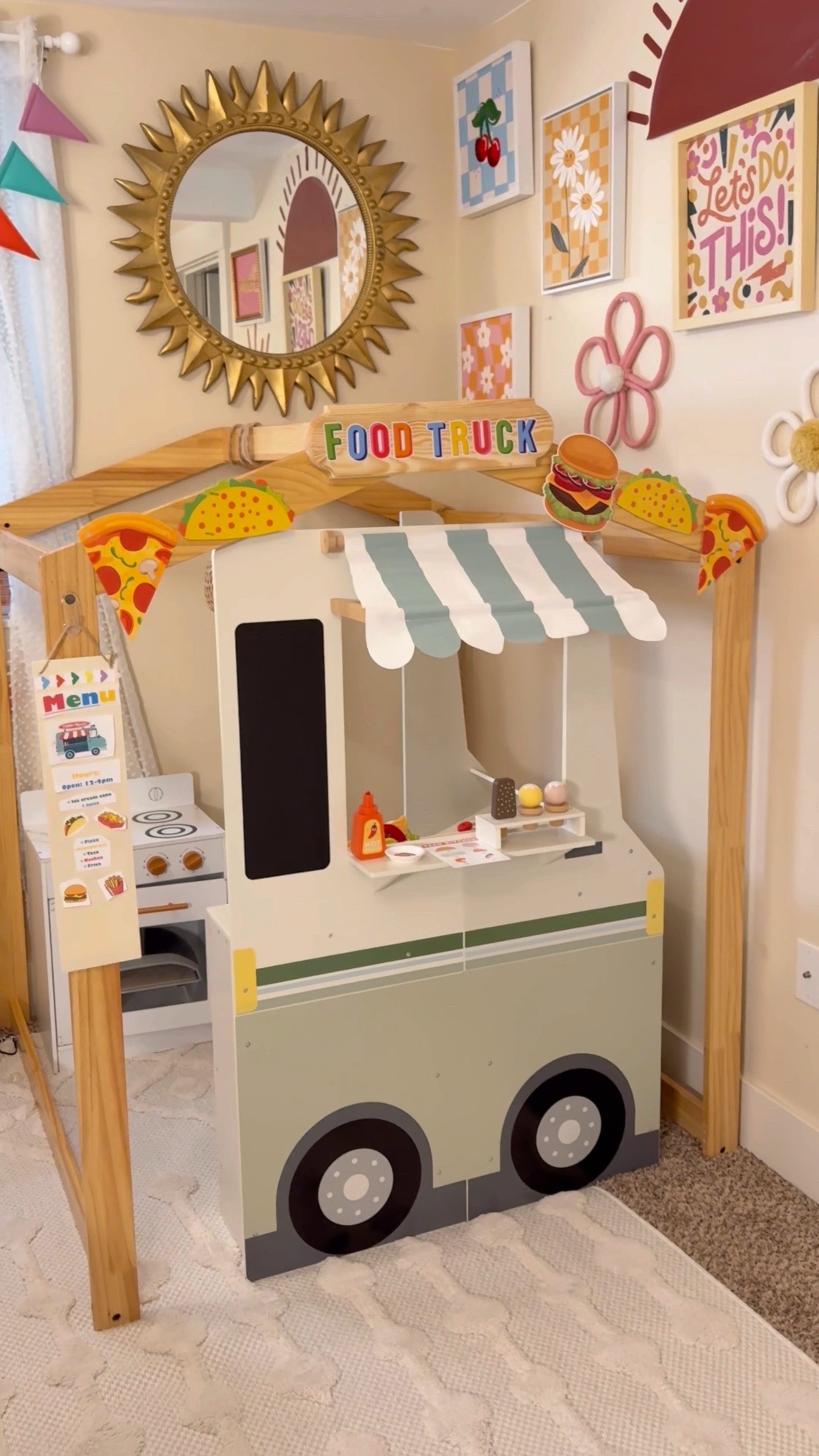 Food truck play theme 