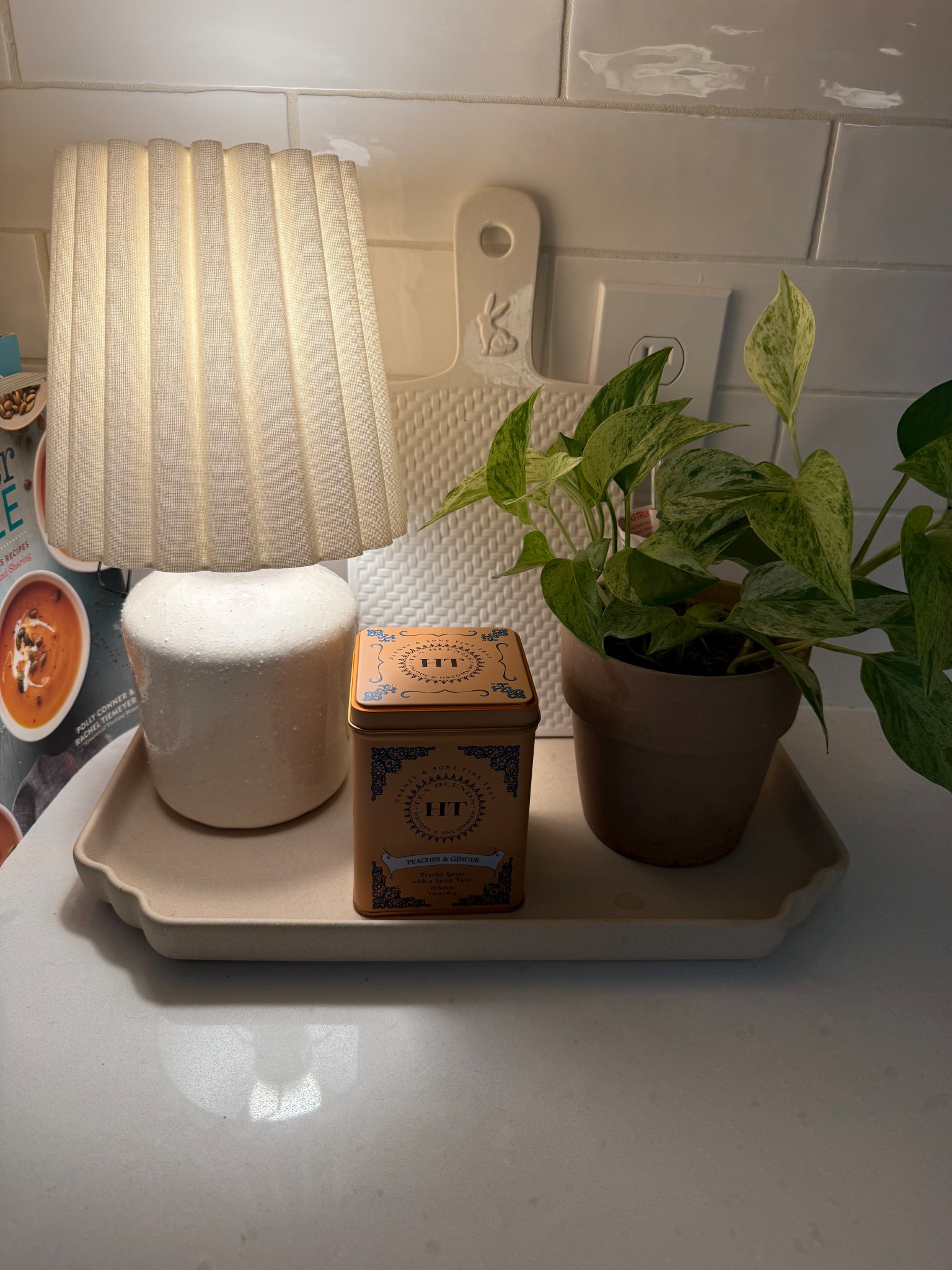 Perfect little kitchen lamp and tray! 