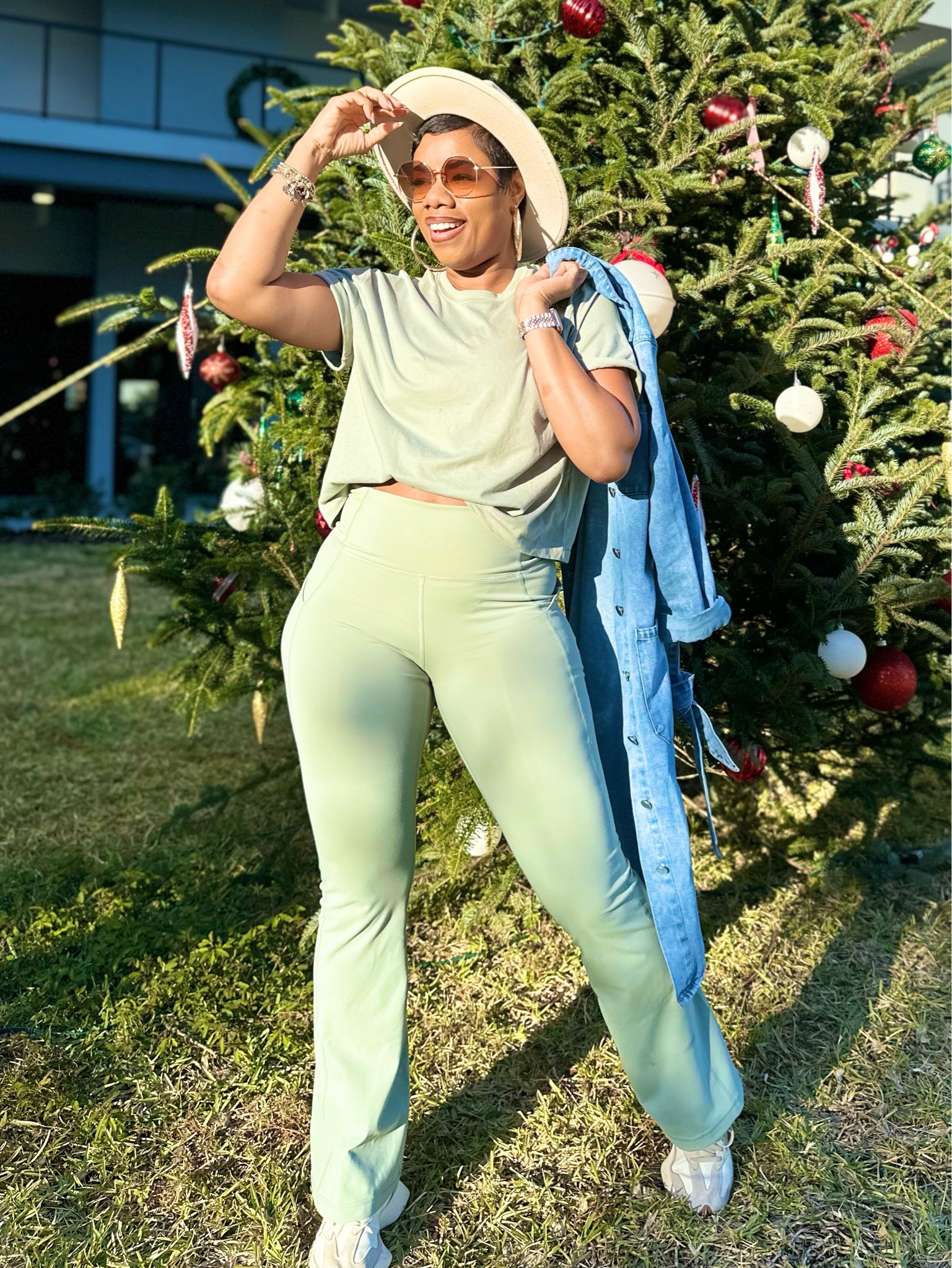 Deck the halls in the Merry set from @fabletics featuring the high-waist oasis flare leggings and cropped tee. Pair it with any jacket for the perfect shopping outfit.

#LTKSeasonal #LTKHoliday #LTKSaleAlert