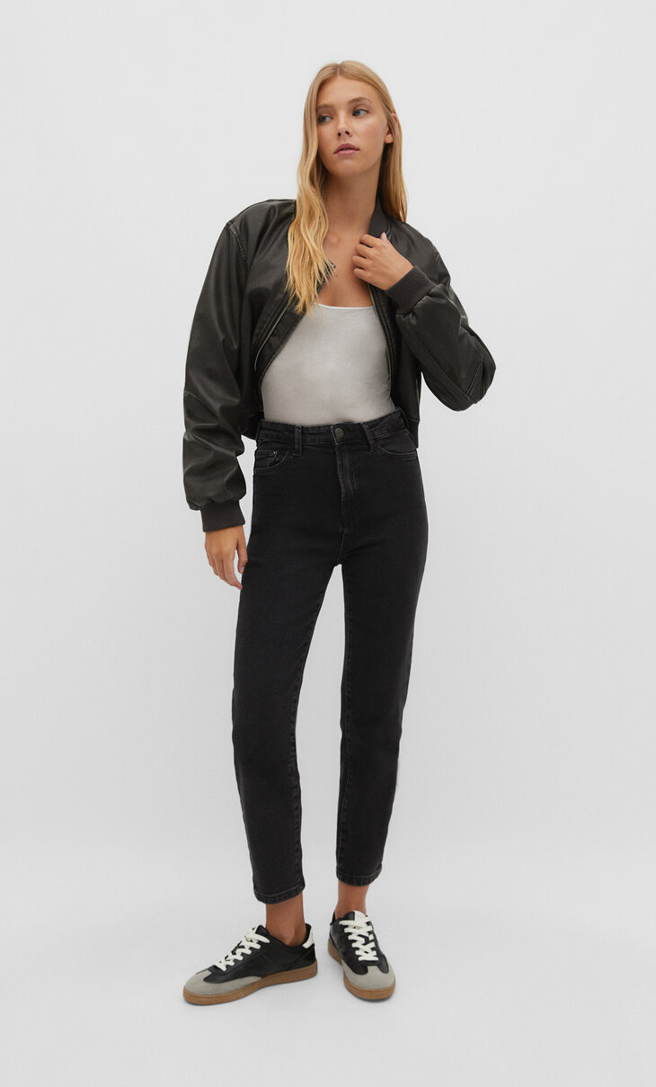 1465 Slim-fit mom jeans - Women's fashion | Stradivarius United Kingdom | Stradivarius (UK)