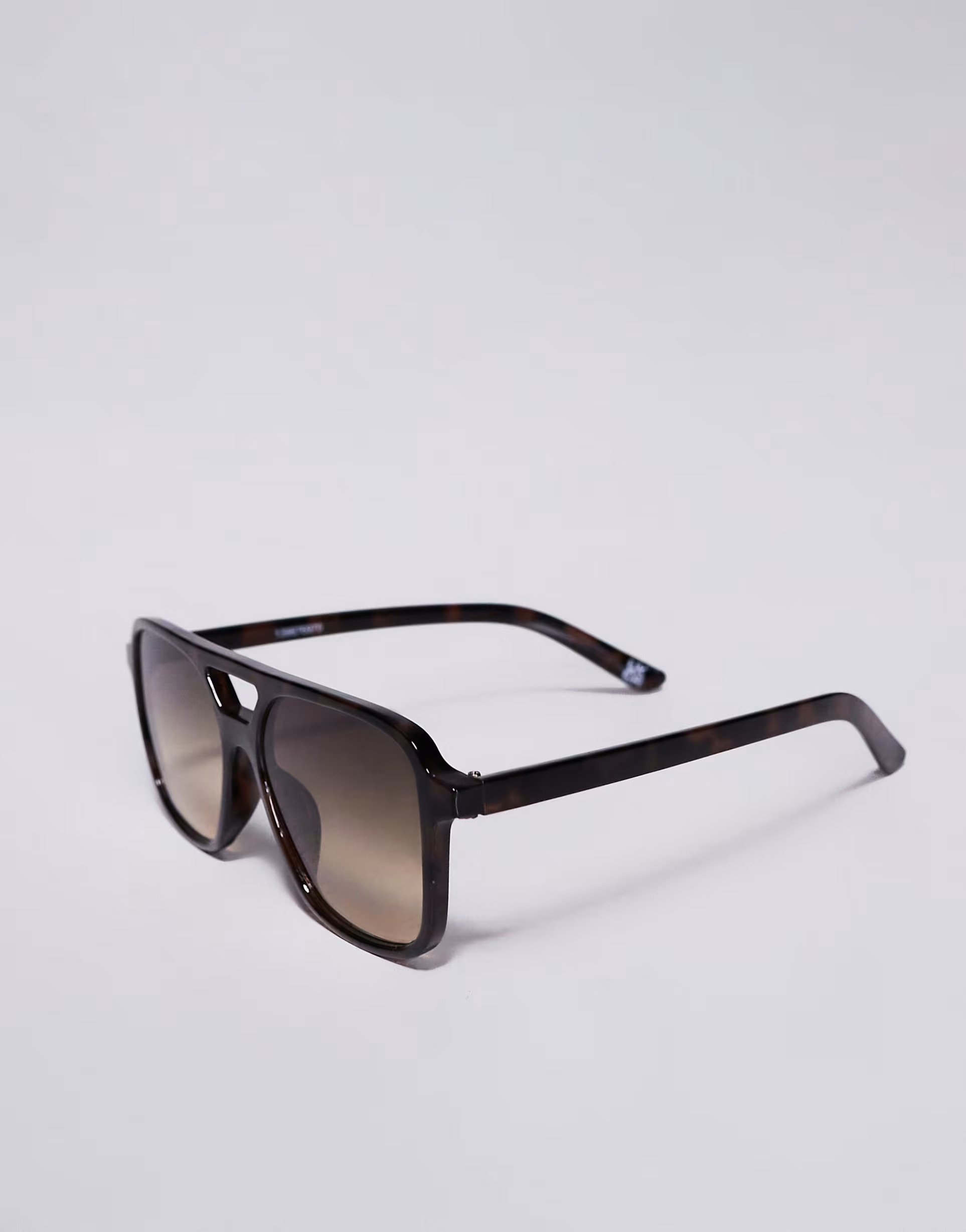 ASOS DESIGN aviator sunglasses in tort frame | ASOS (Global)
