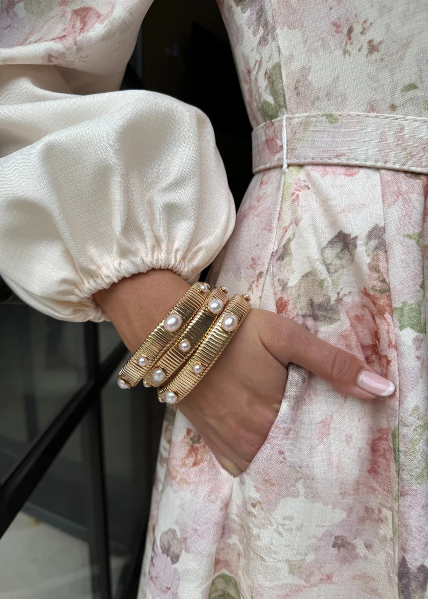 Solange Pearl Bead Ribbed Bangle Bracelet | Benaar La