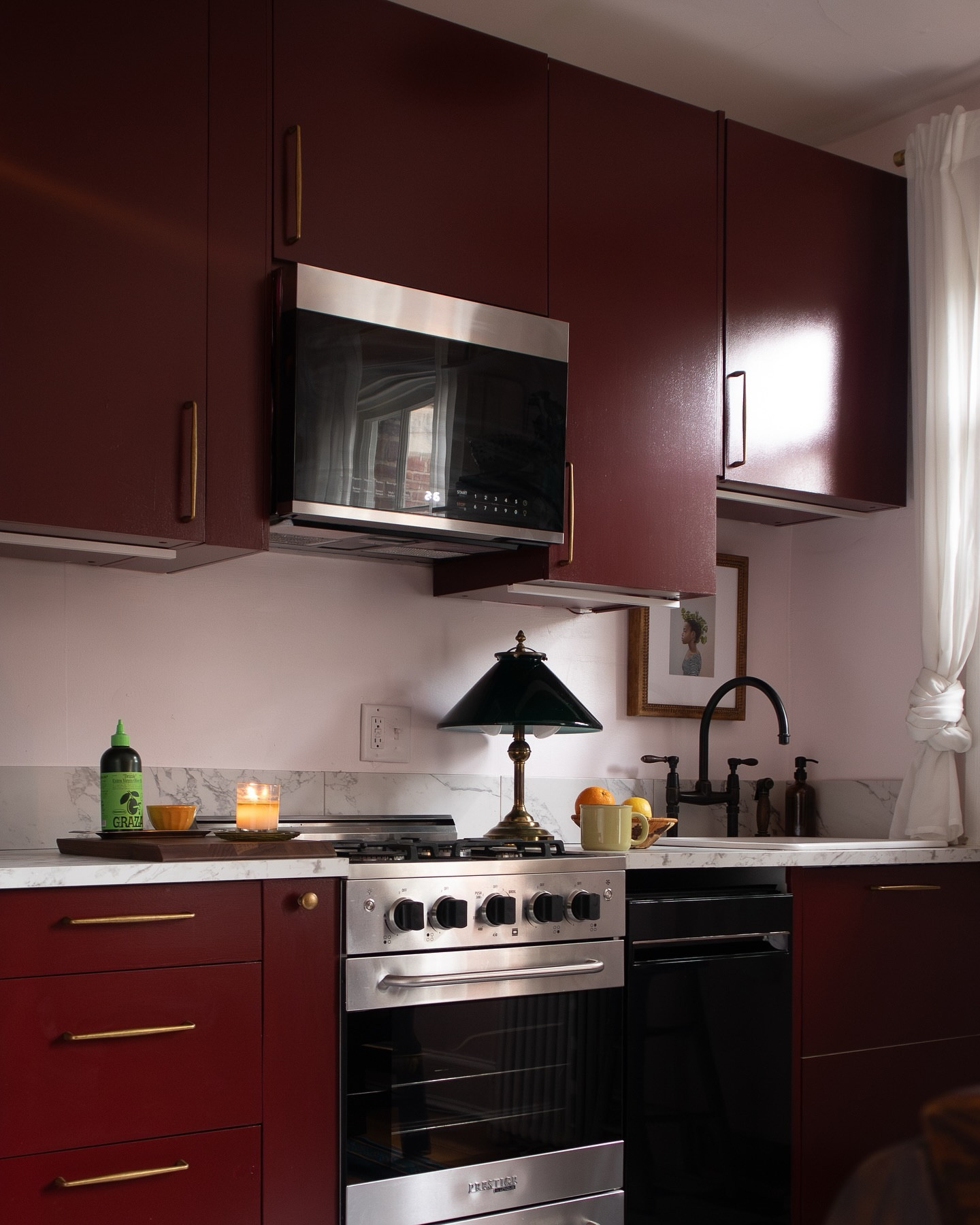 more photos of the kitchen because duh! Need advice on kitchen decor & renos? 👇🏾 drop your questions in the comments! 

#renterfriendly #apartmentdecor #redkitchen #kitchenmakeovers