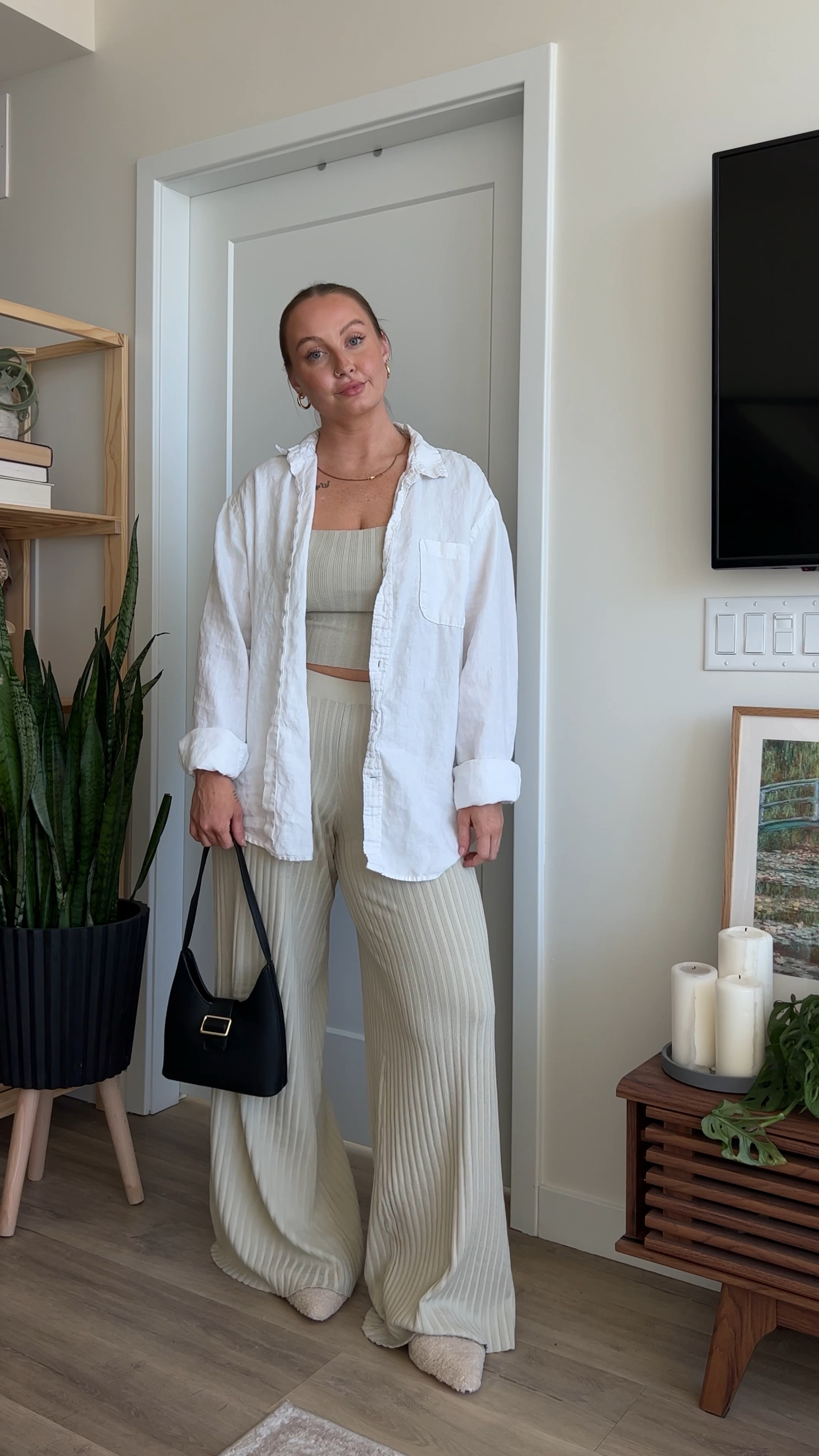 casual fall outfit ☁️
matching set - L
linen button down - men’s XL
mules - TTS

#Revolve #RayetheLabel #PrincessPolly

#LTKCyberweek #LTKHoliday #LTKSeasonal