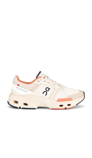 On Cloudpulse Sneaker in Cream. - size 8.5 | Revolve Clothing (Global)
