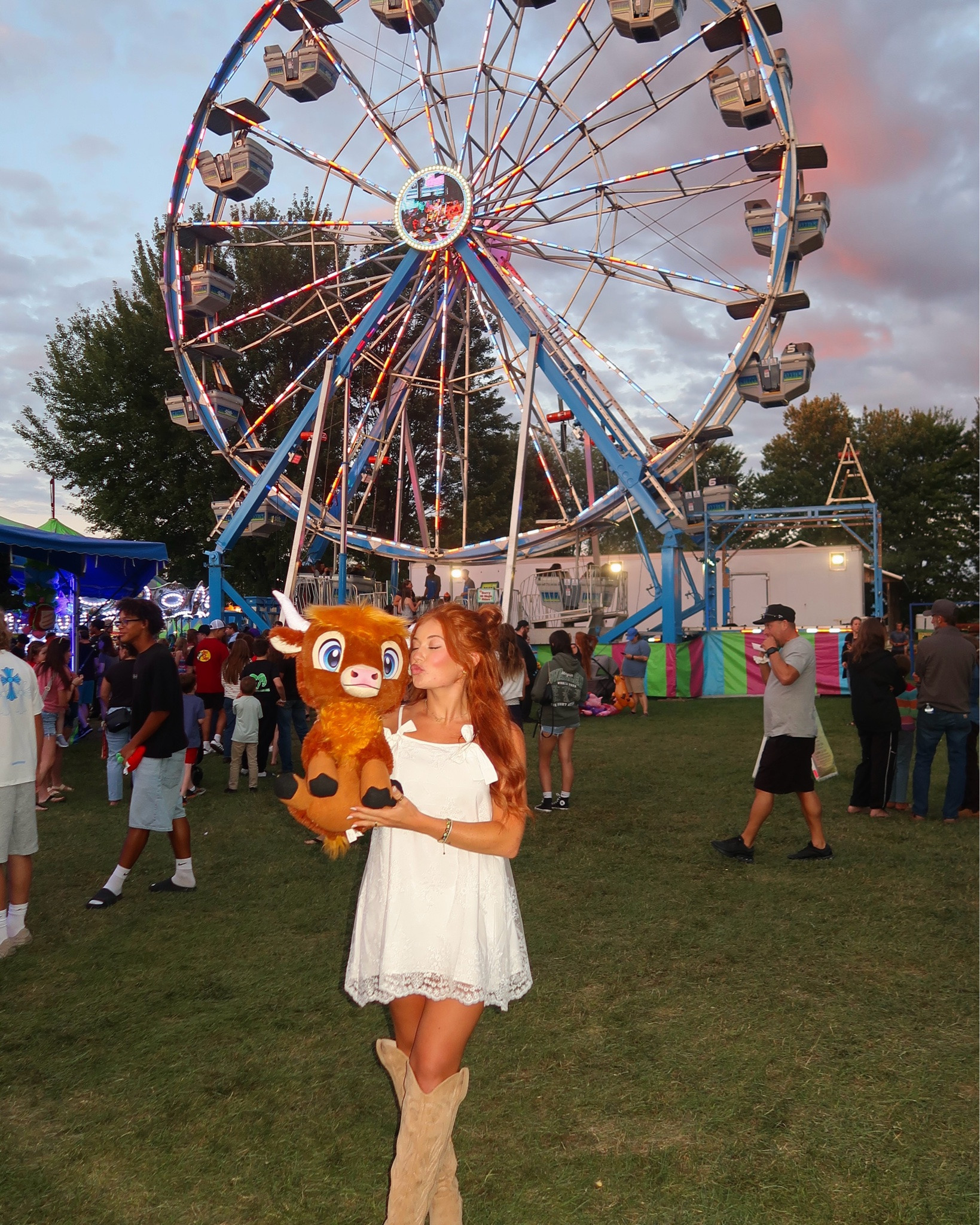 annual fair date 🎡🍦🧸✨🍿 
@lulus #lulusambassador #loveluluz

wearing an XS

#LTKdayinmylife #LTKootd #LTKPetite