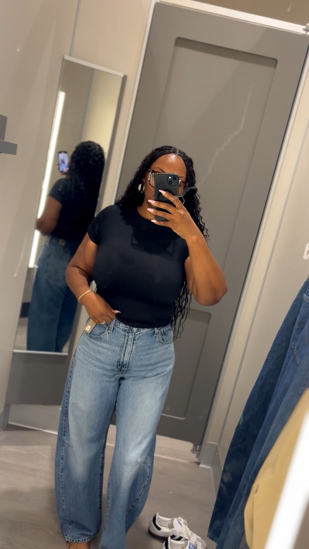 These are the perfect Barrel jeans by Levi!!! They are apart of the Target Circle deals this week as well as Amazon Prime prime days!! 