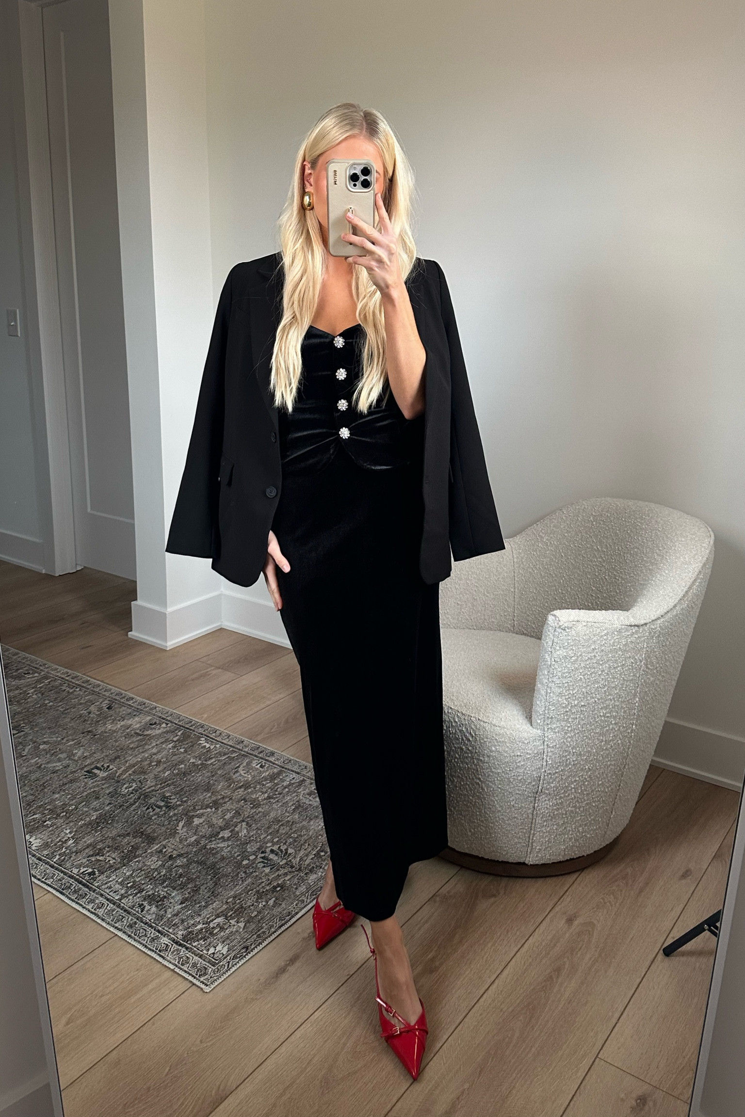 Holiday Looks from Dynamite. ✨

I’m wearing a small in my blazer, top, and skirt. Shoes are true to size.

#kathleenpost #dynamite #holidayoutfit @dynamiteclothing #dynamitestyle #ad

#LTKSeasonal #LTKHoliday #LTKparties