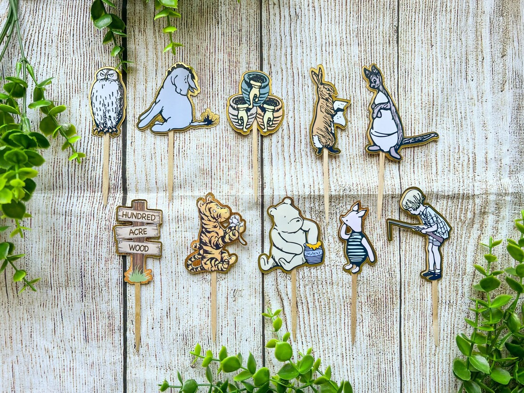 Classic Winnie Pooh cupcake toppers/Classic Winnie Pooh party/Winnie the Pooh birthday/Winnie the... | Etsy (US)