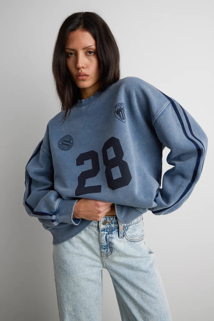 FLEECE STUDIO GRAPHIC PRINT SWEATSHIRT | OAK + FORT