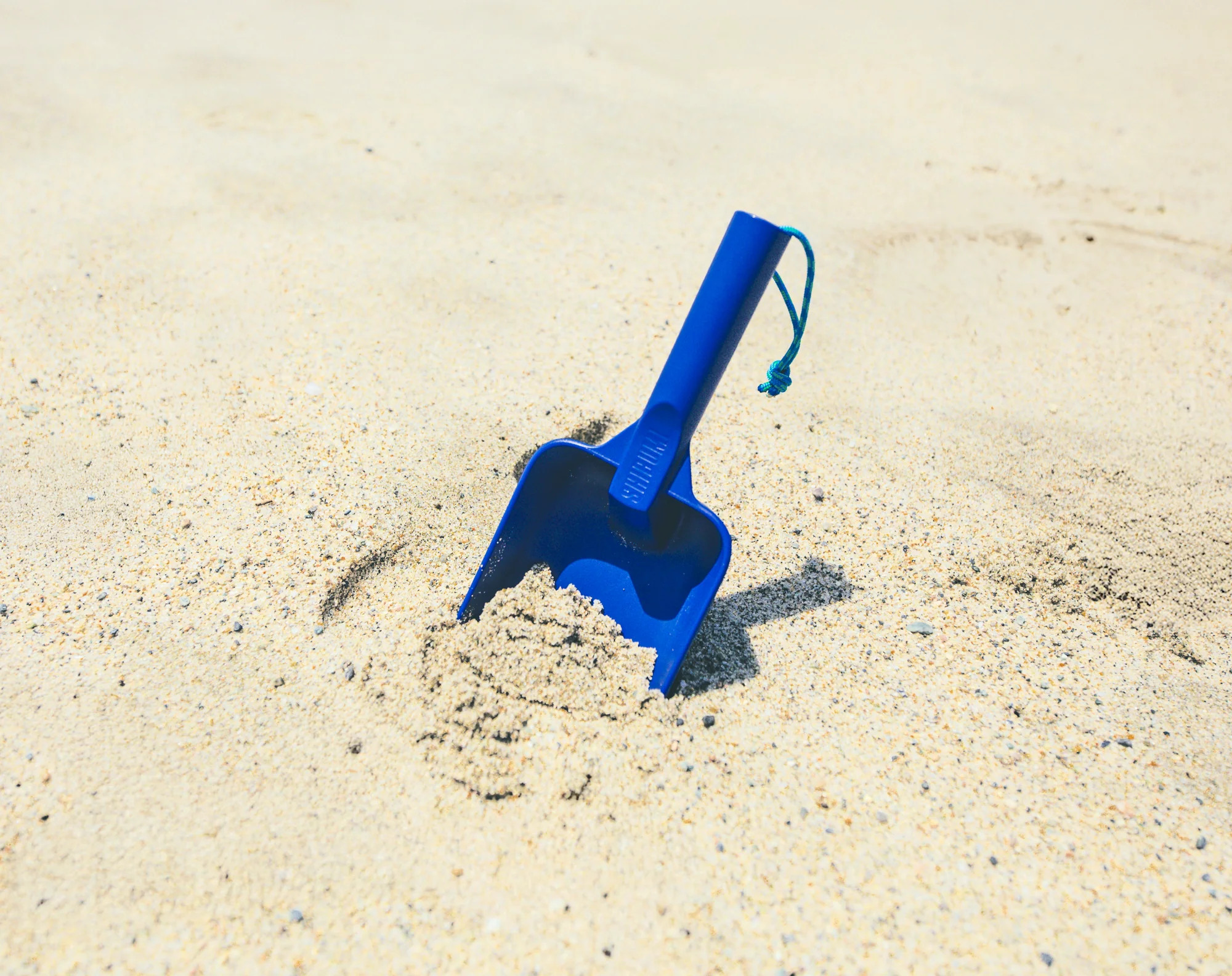 Shibumi Shovel | Sturdy Sand Shovel, Shibumi | Shibumi Shade