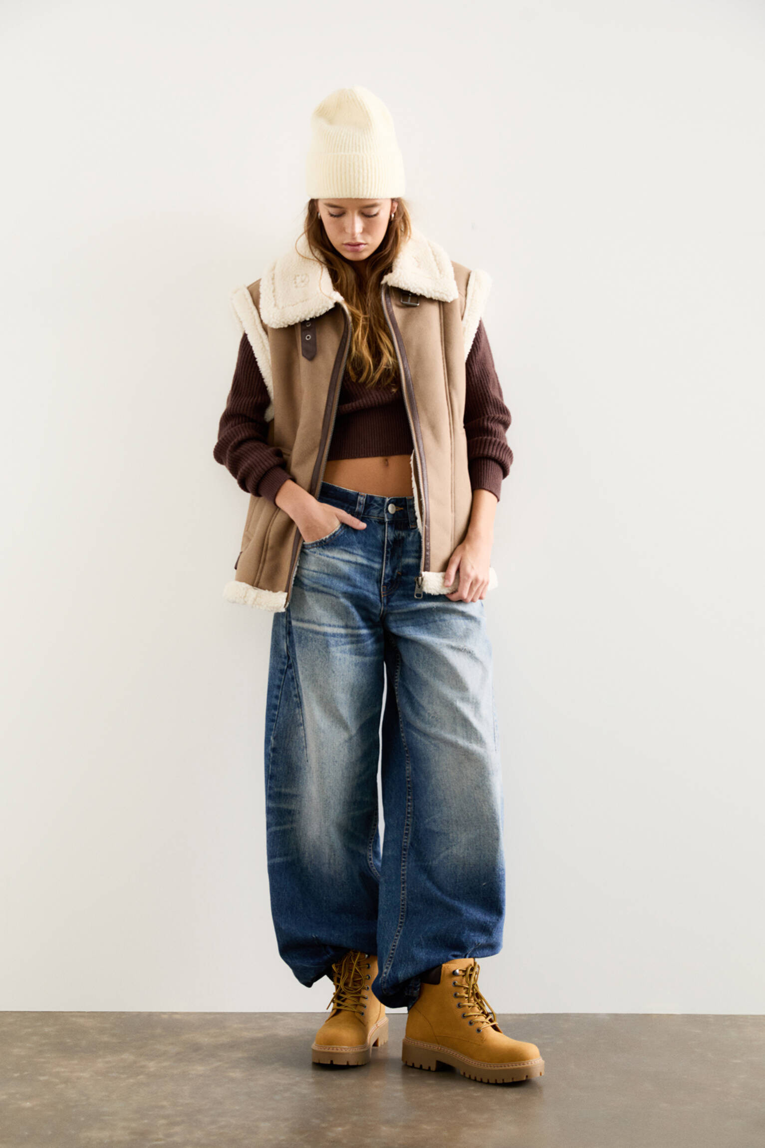 Double-faced gilet | PULL and BEAR UK