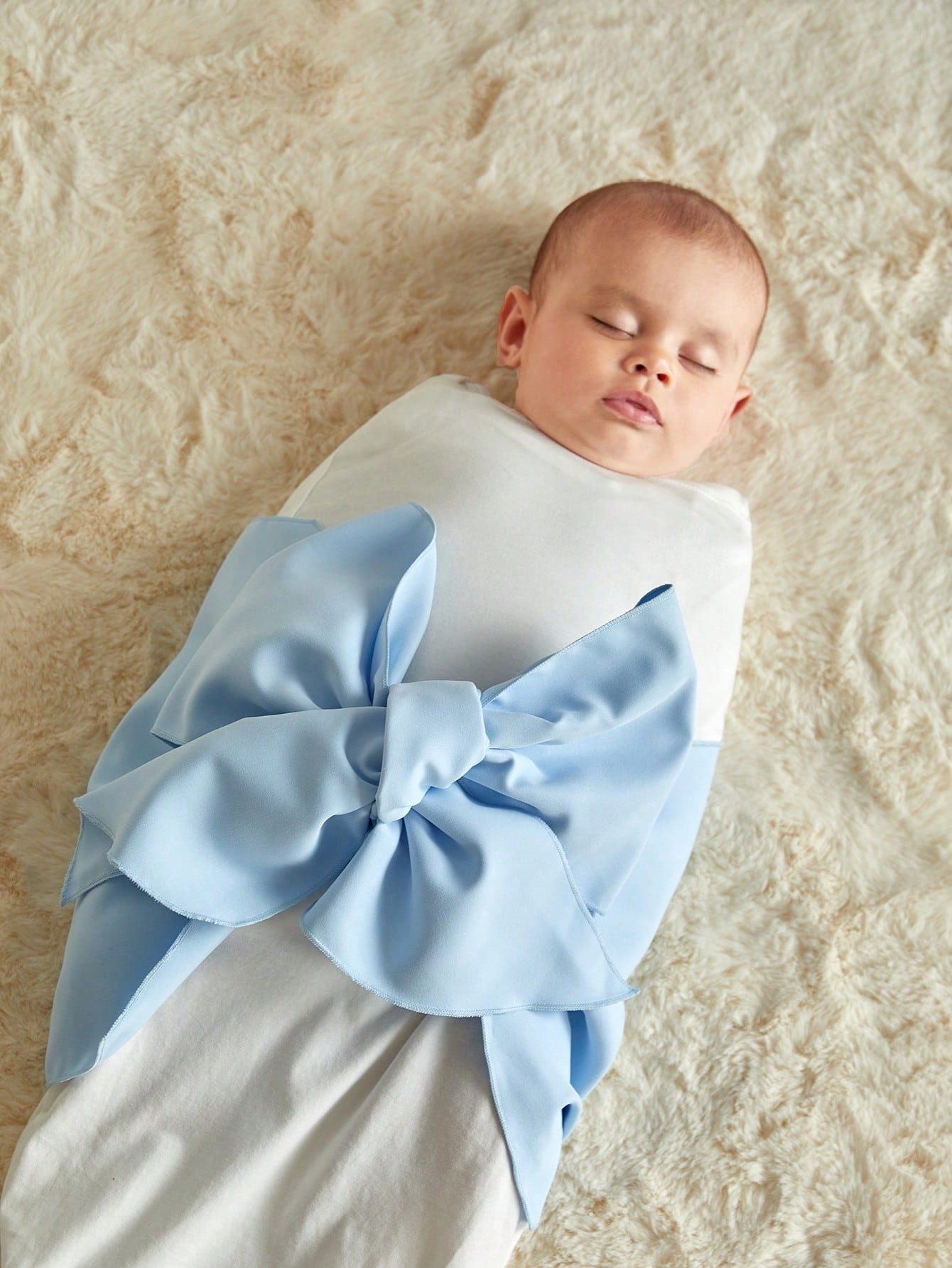 Cozy Cub 1pc Soft And Comfortable Blue Bowknot Simple Swaddle | SHEIN
