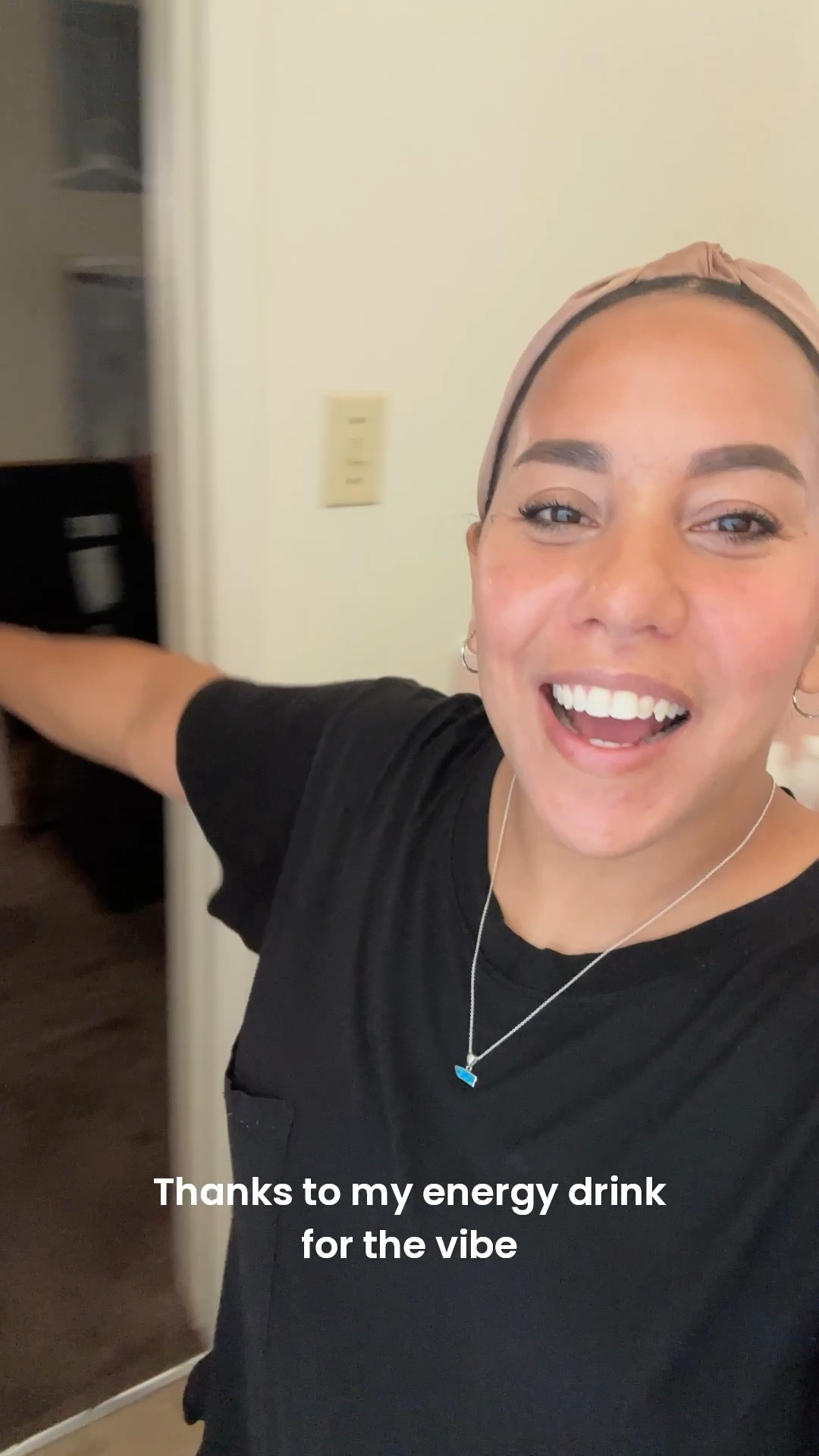 Mom life means you get it done!
Woke up early, went to the gym, already had a work meeting and I’m doing it all thanks to my energy drink.

Mom hack when you don’t have time to wash your hair, slick it back and put on a headband. My headbands always save the day ☺️

#LTKStyleTip #LTKFindsUnder100 #LTKFamily