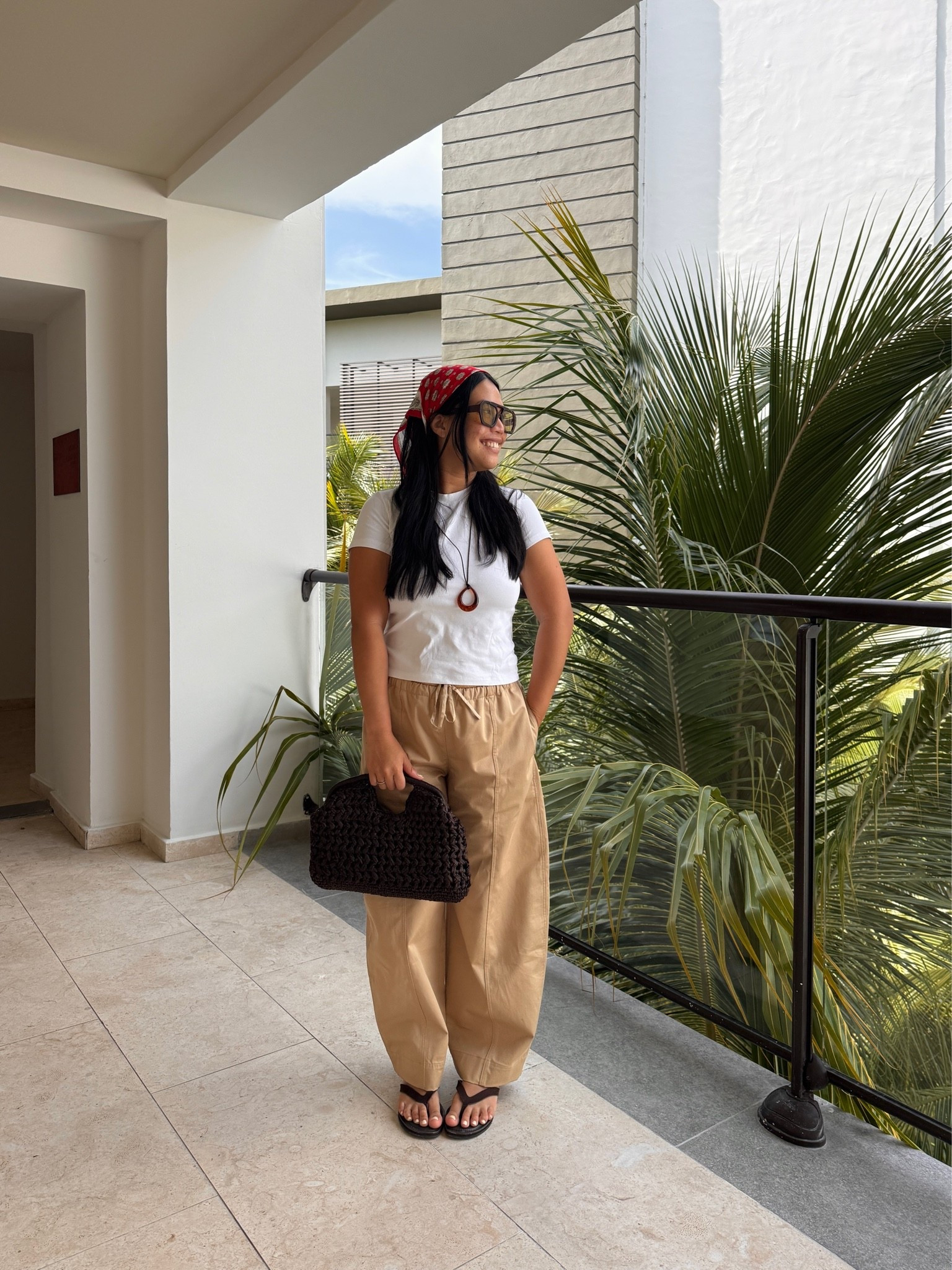 Casual beach outfit ☀️🌊

Summer outfit, Aritzia finds, resortwear

#LTKSaleAlert #LTKmomlife